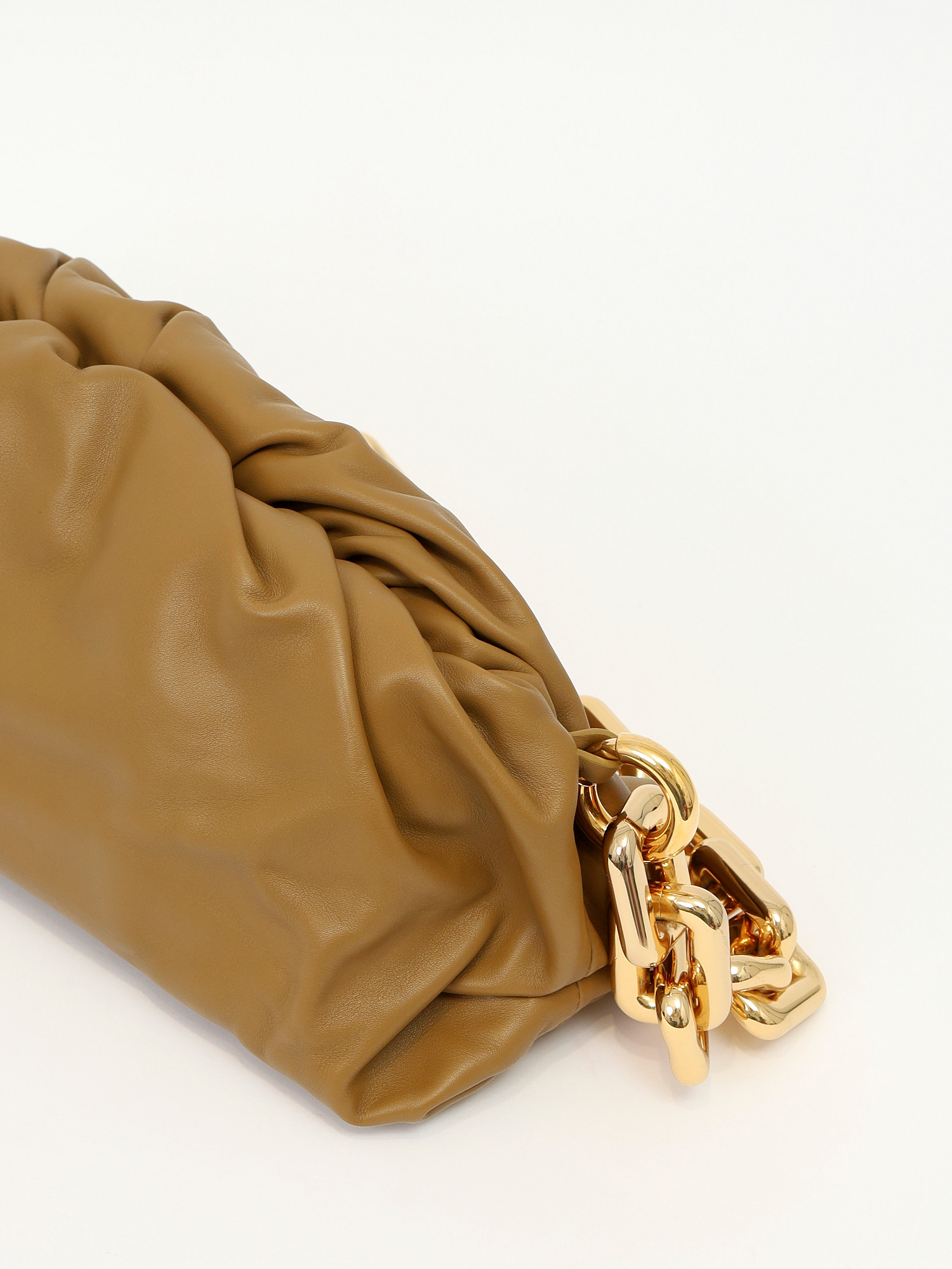 Сумки Bottega Veneta Chain Pouch изображение #7