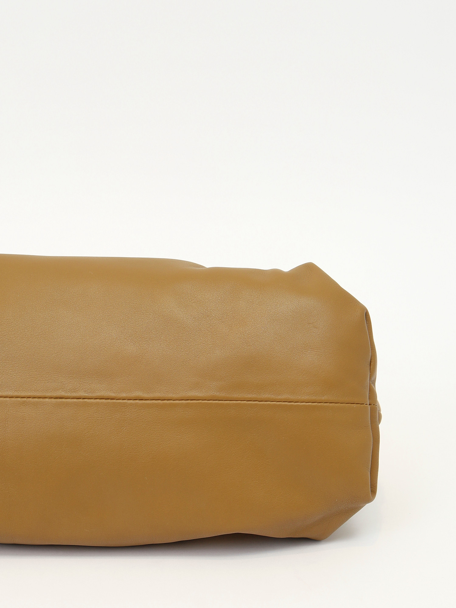 Сумки Bottega Veneta Chain Pouch изображение #9