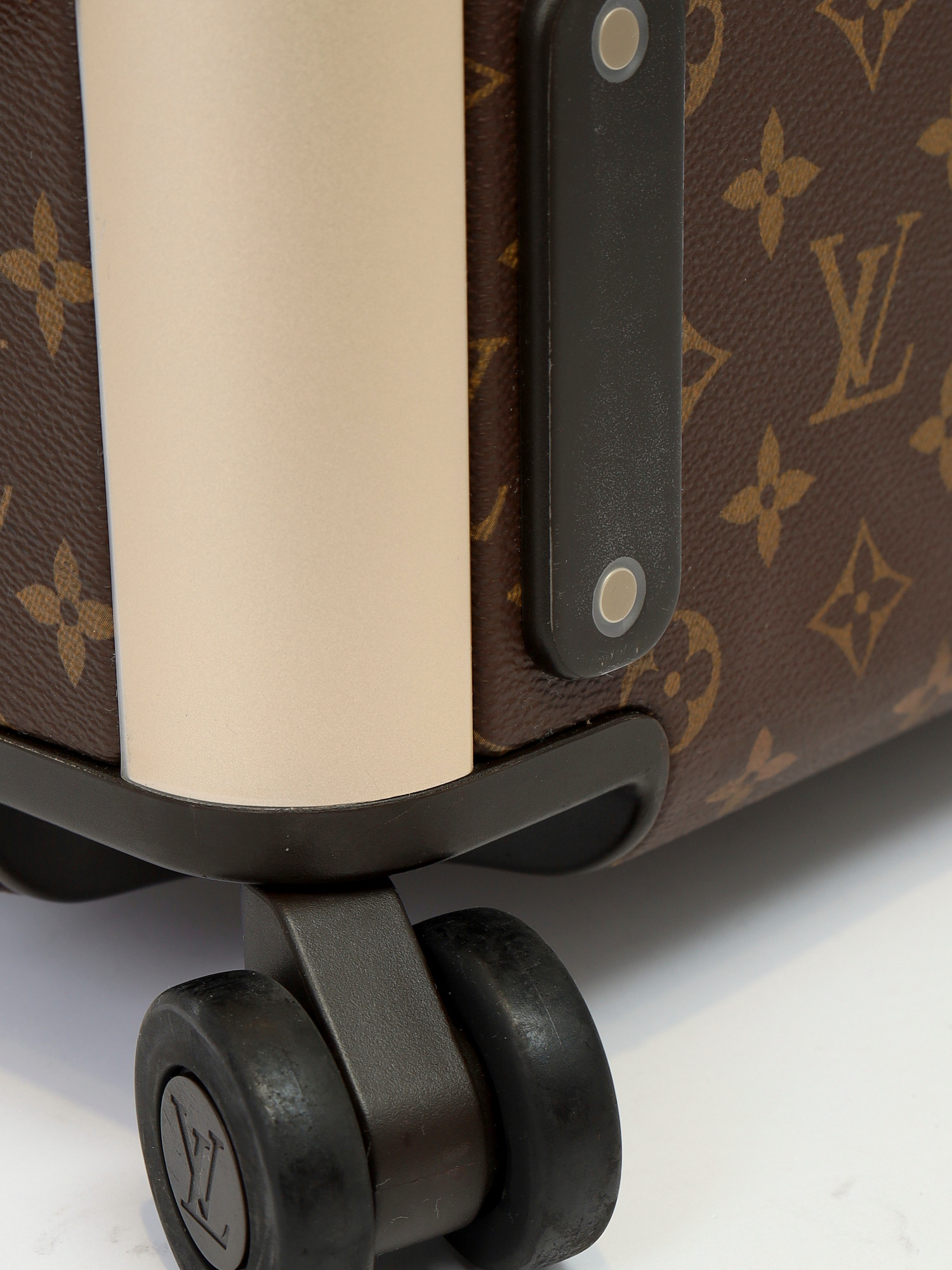 Сумки Louis Vuitton Horizon изображение #9