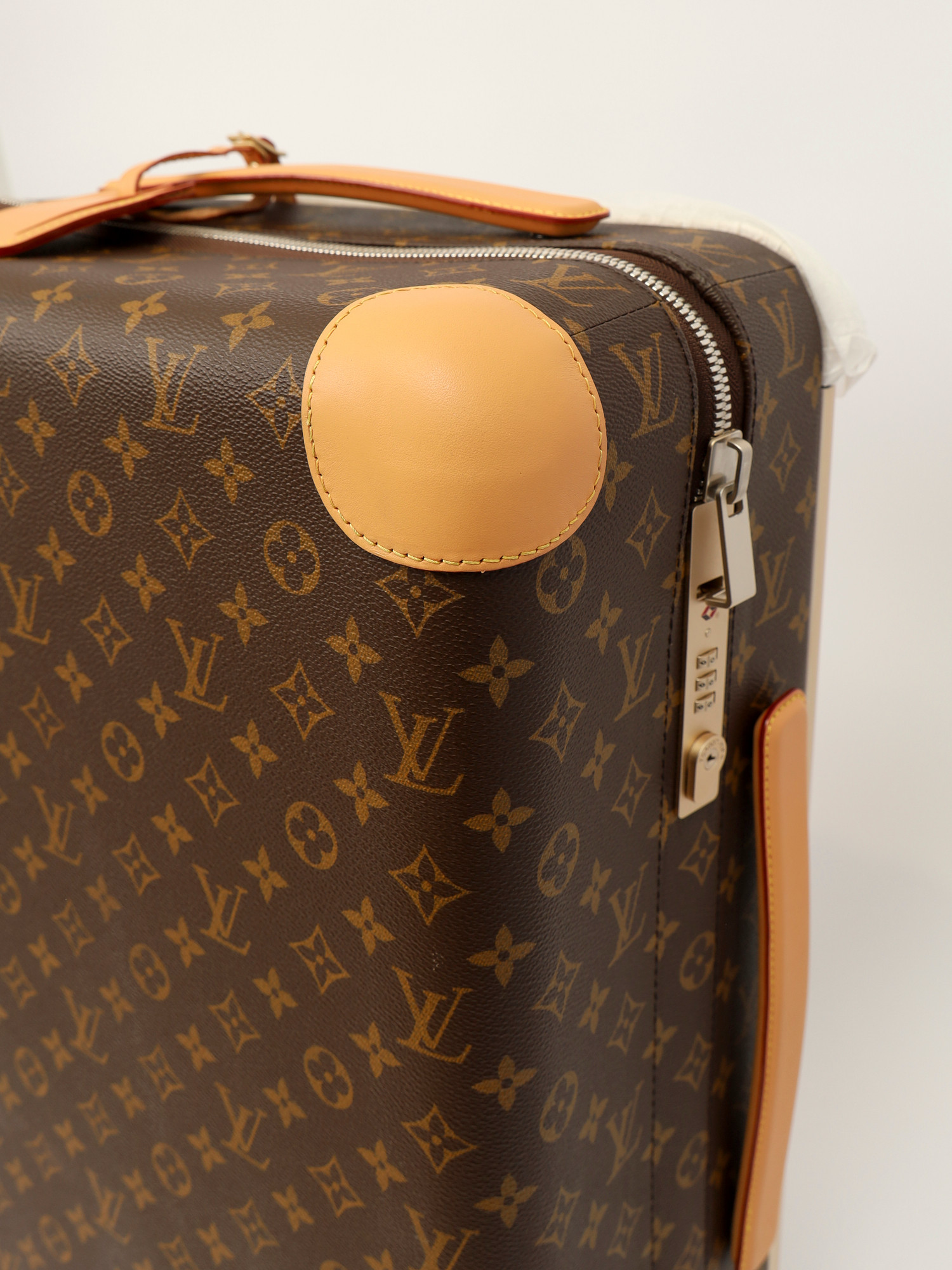 Сумки Louis Vuitton Horizon изображение #7