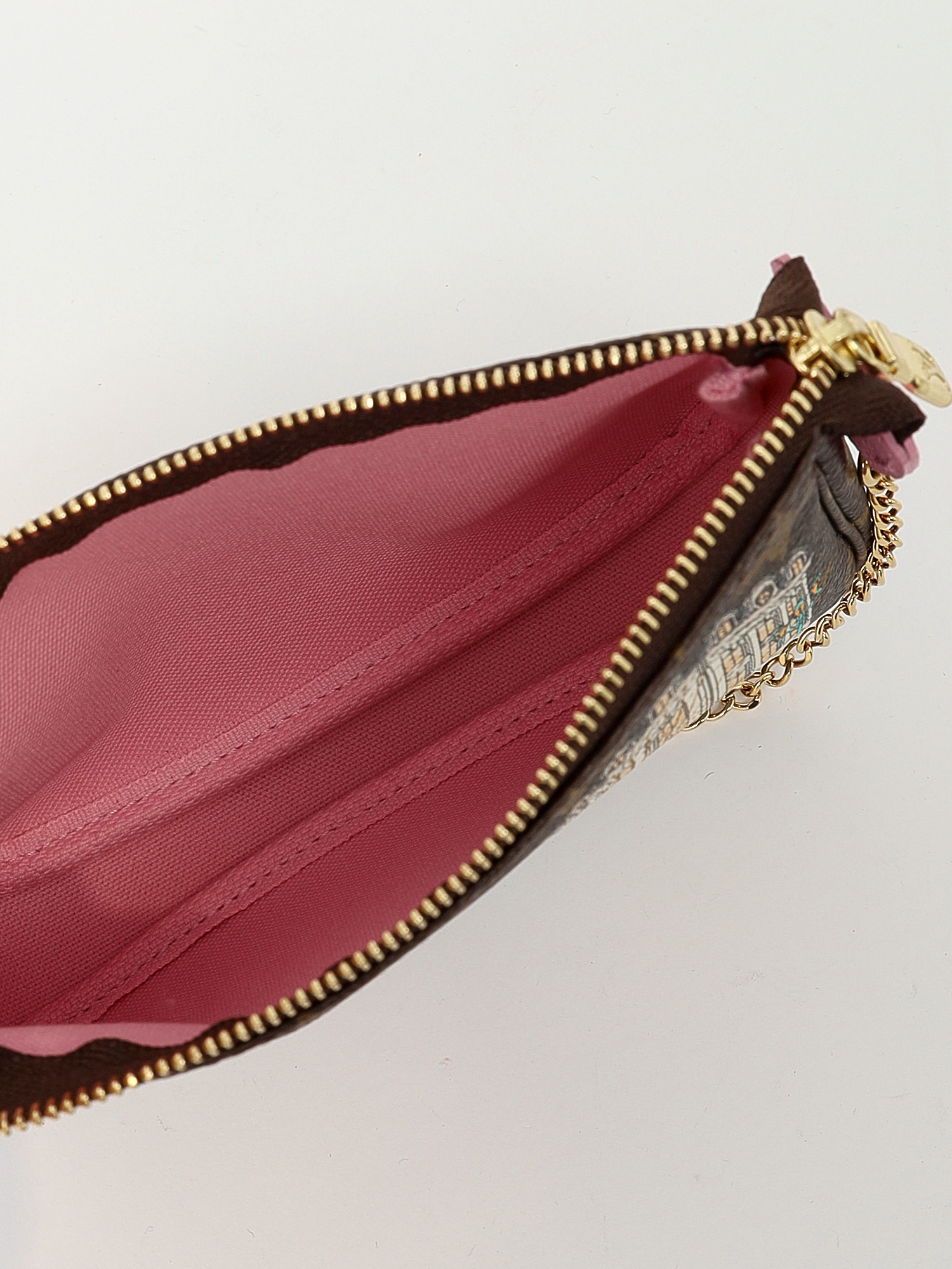 Сумки Louis Vuitton Pochette изображение #9