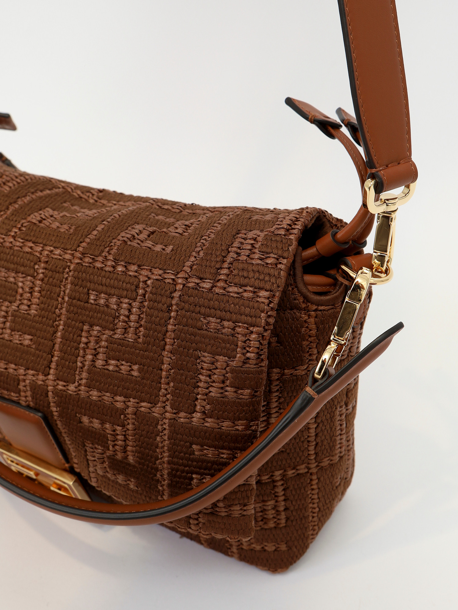Сумки Fendi Baguette изображение #8