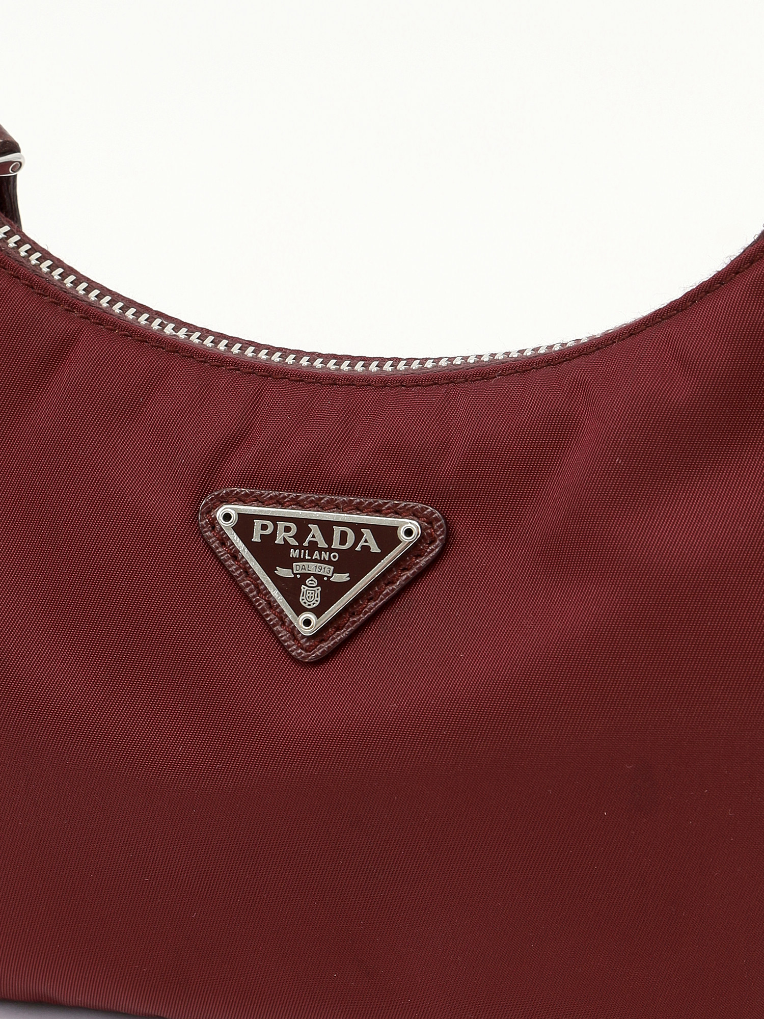 Сумки Prada Re-Edition 2005 изображение #6