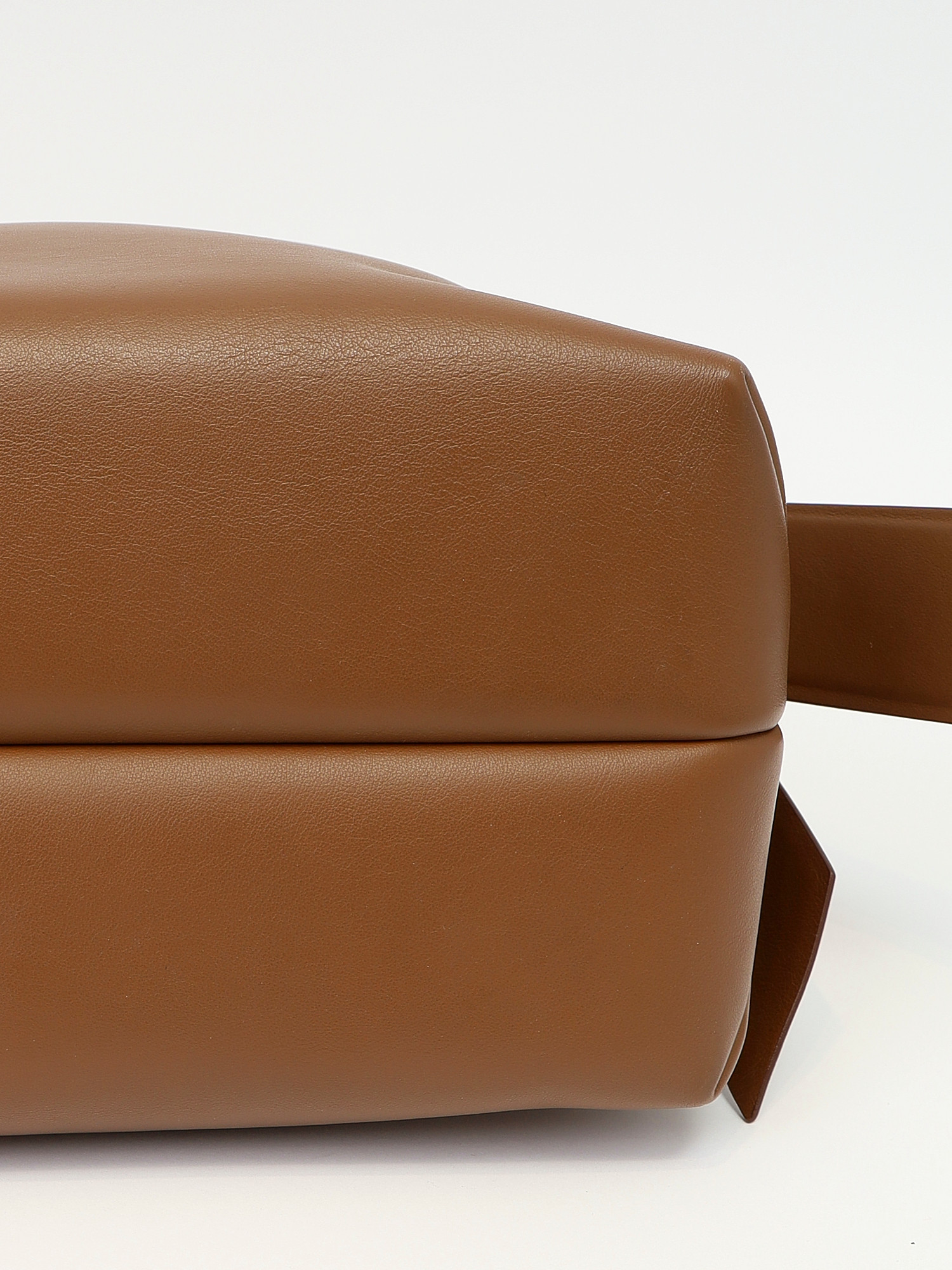 Сумки Acne Studios Musubi изображение #10