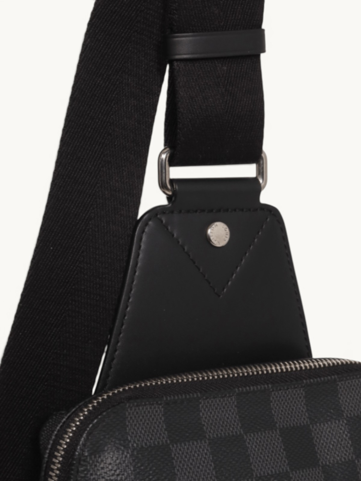 Сумки Louis Vuitton Avenue  изображение #9