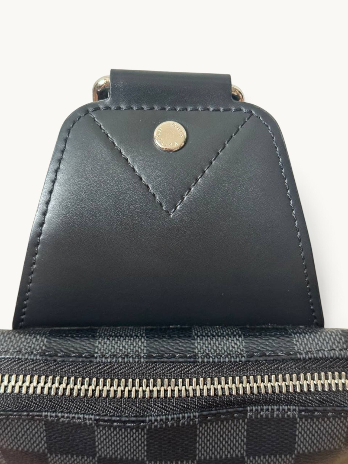Сумки Louis Vuitton Avenue изображение #6