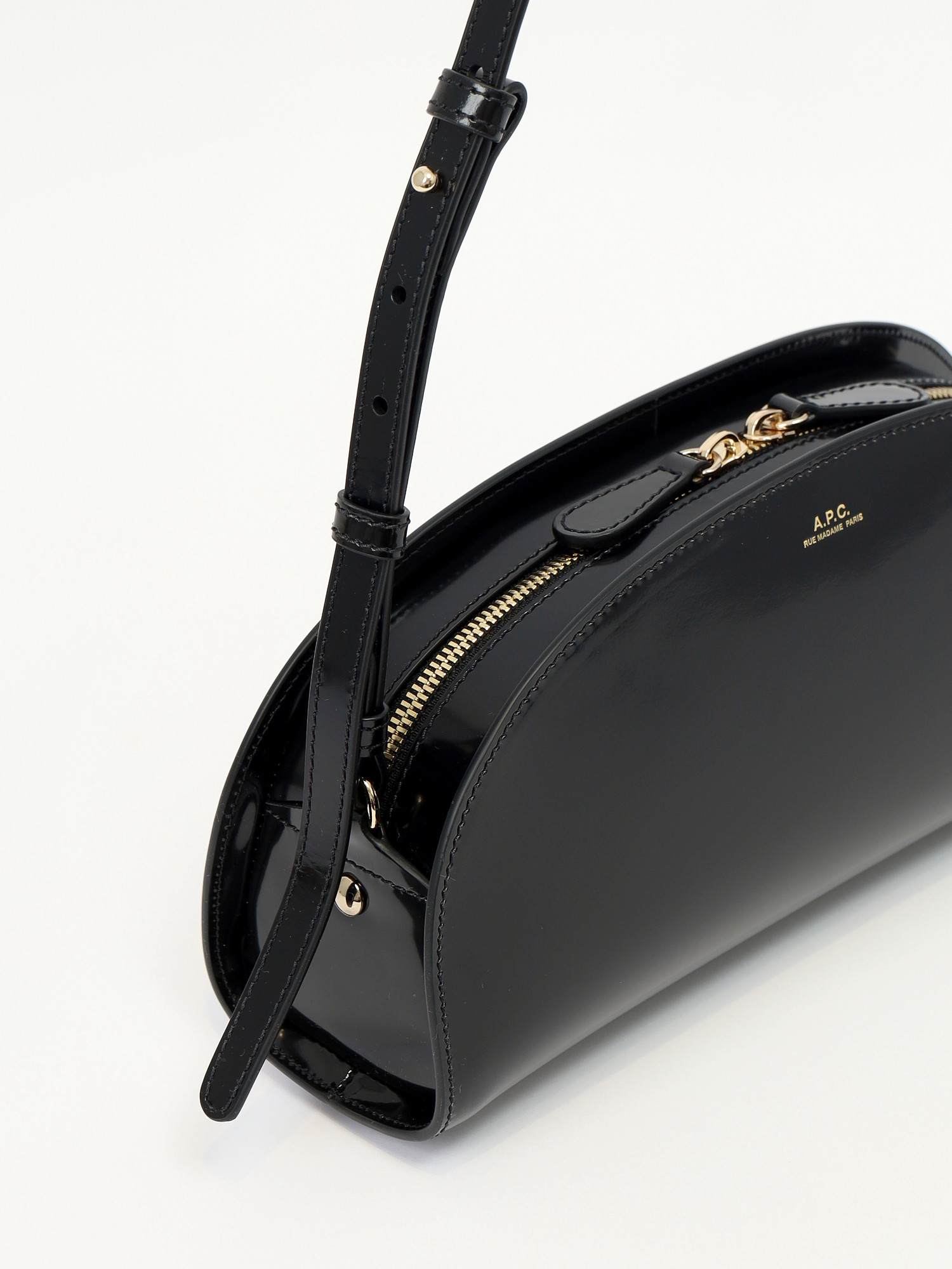 Сумки A.P.C. Demi Lune изображение #8