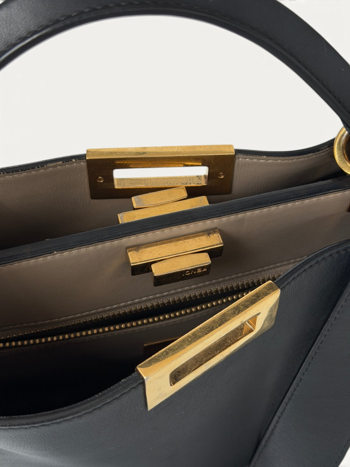 Сумки Fendi Peekaboo  изображение #12