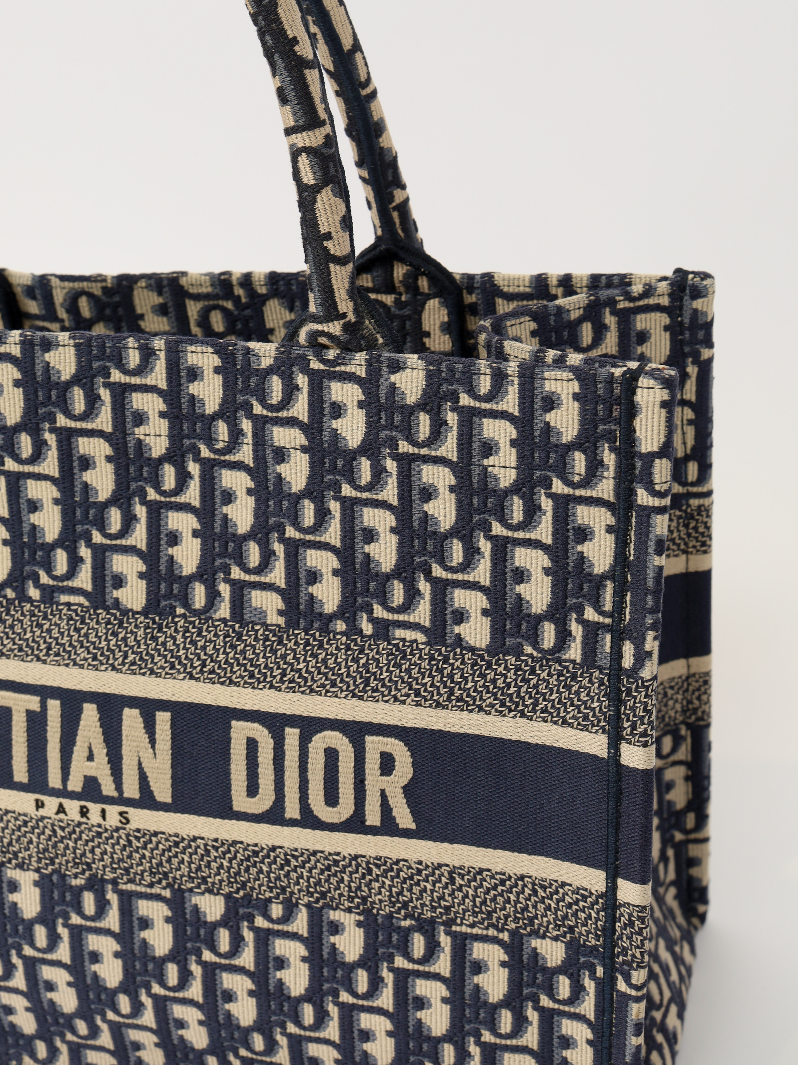 Сумки Dior Book Tote изображение #7