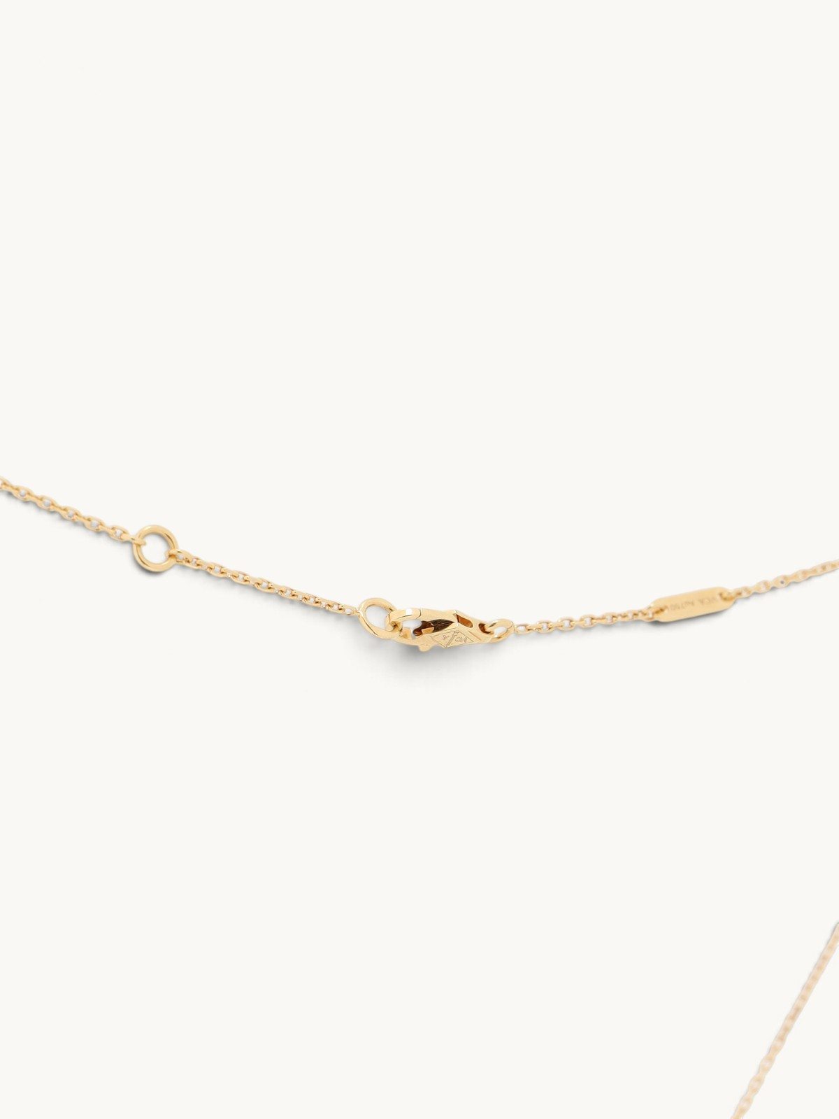 Van Cleef & Arpels Frivole  4