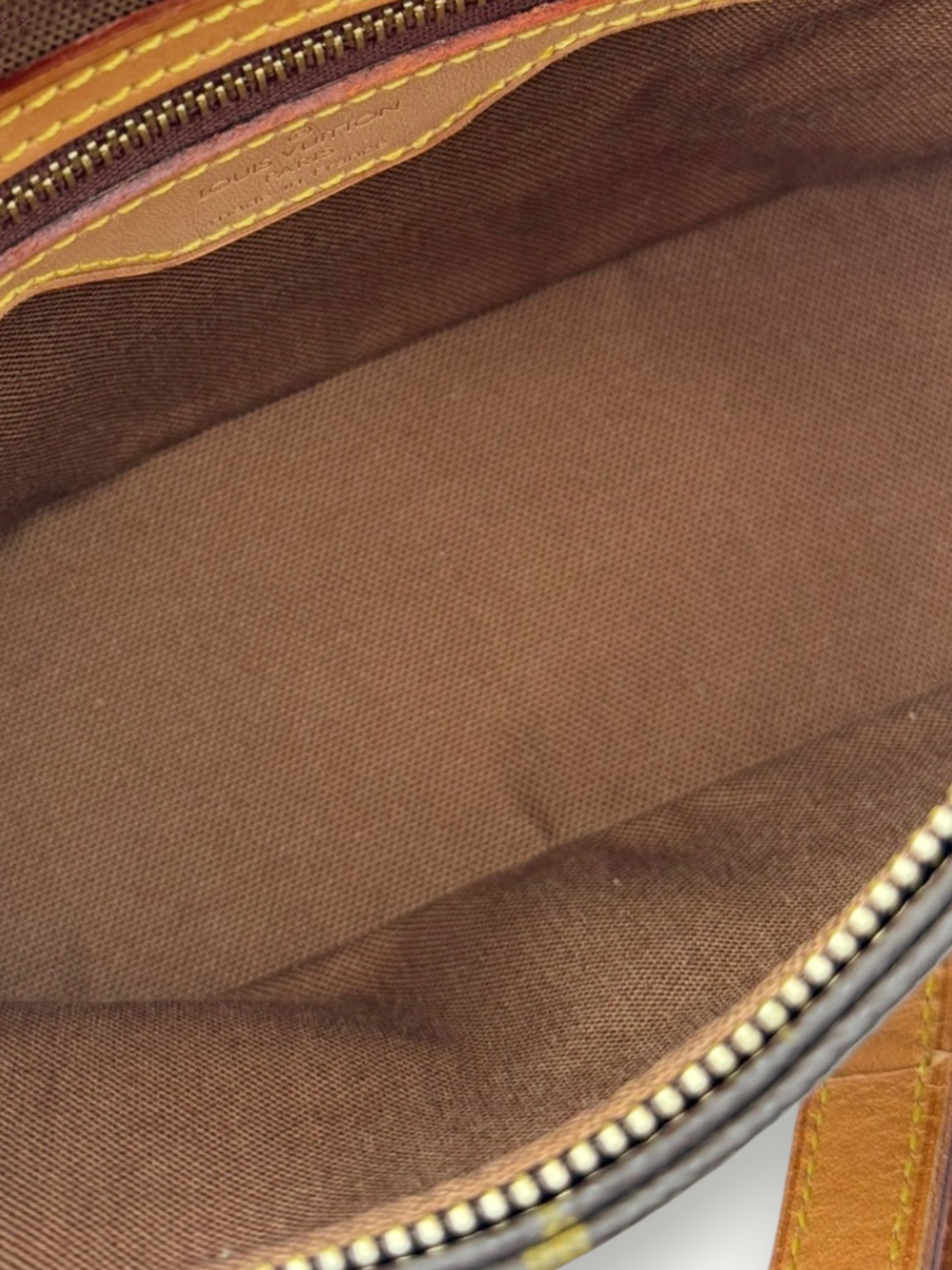 Сумки Louis Vuitton Trotteur изображение #10