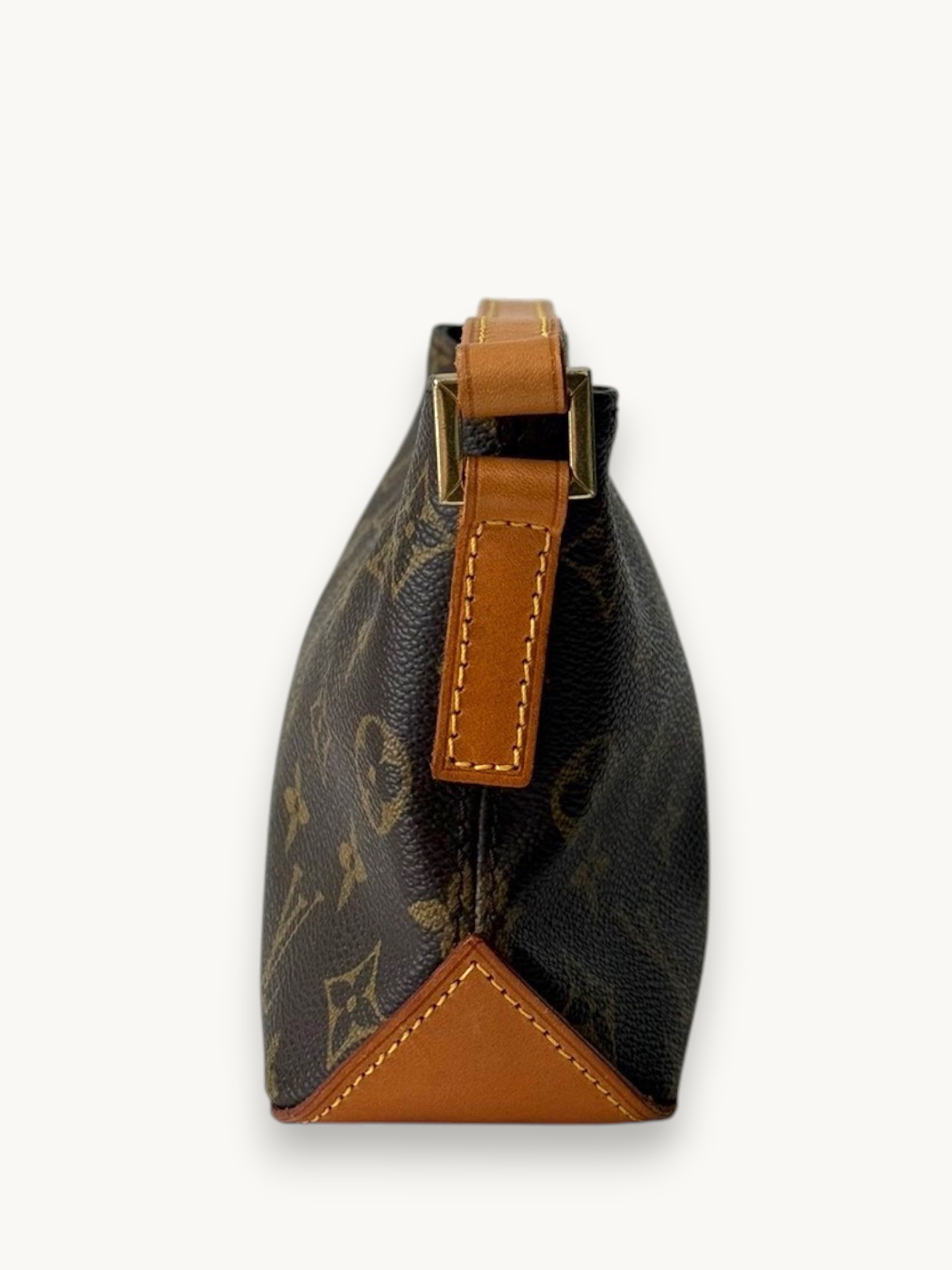 Сумки Louis Vuitton Trotteur изображение #4
