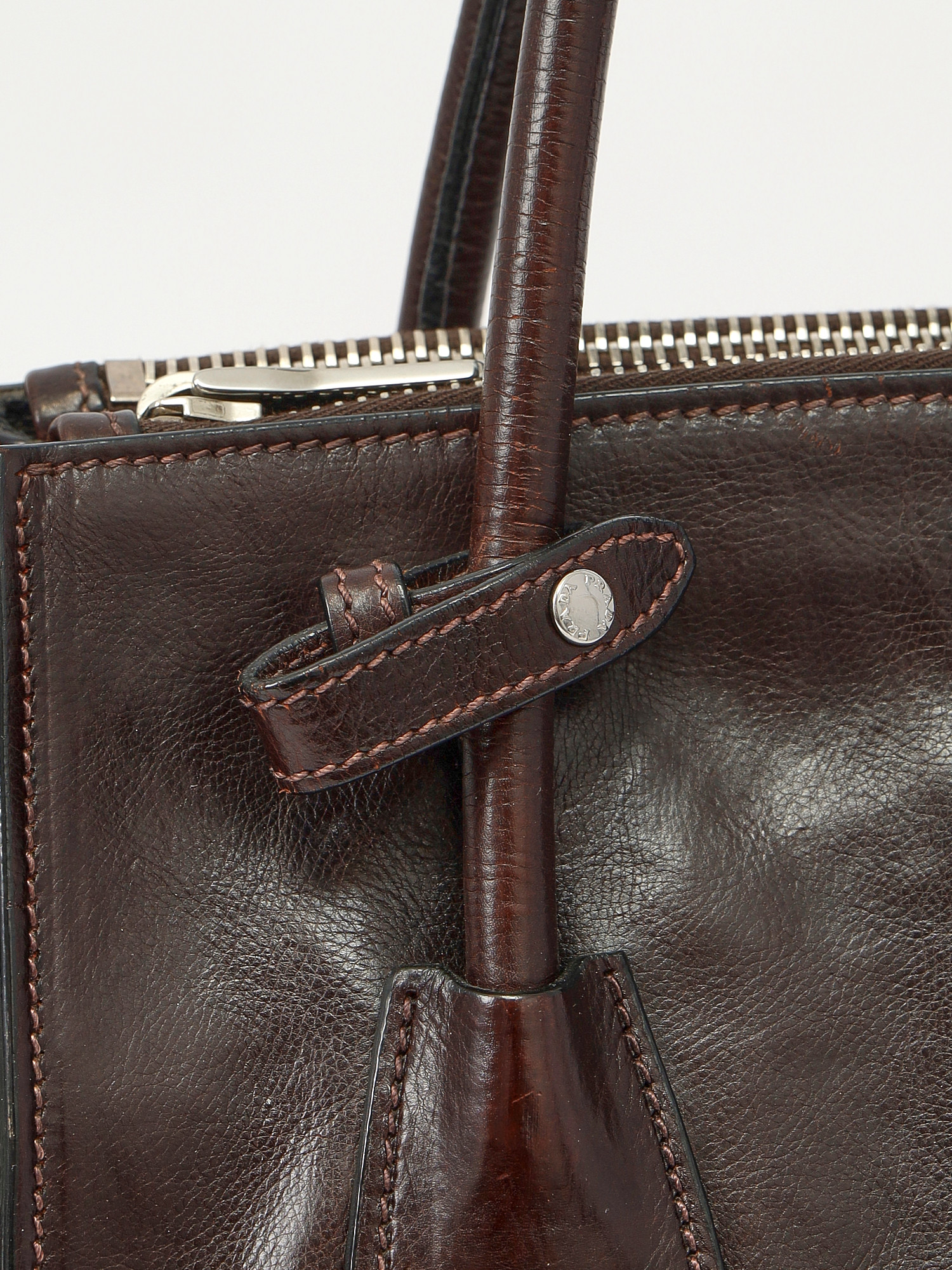 Сумки Prada Twin Pocket изображение #10