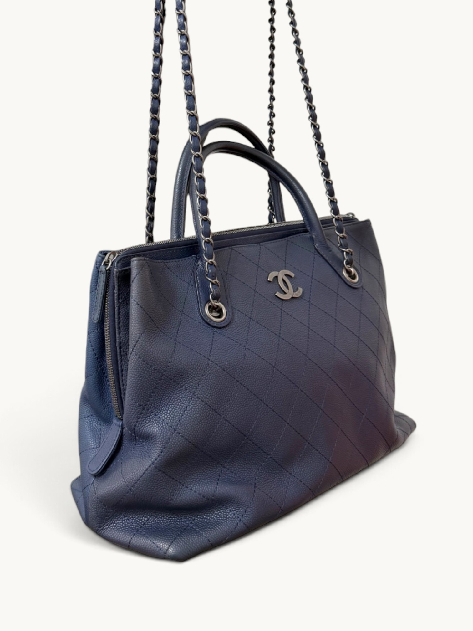 Сумки Chanel Hamptons изображение #5
