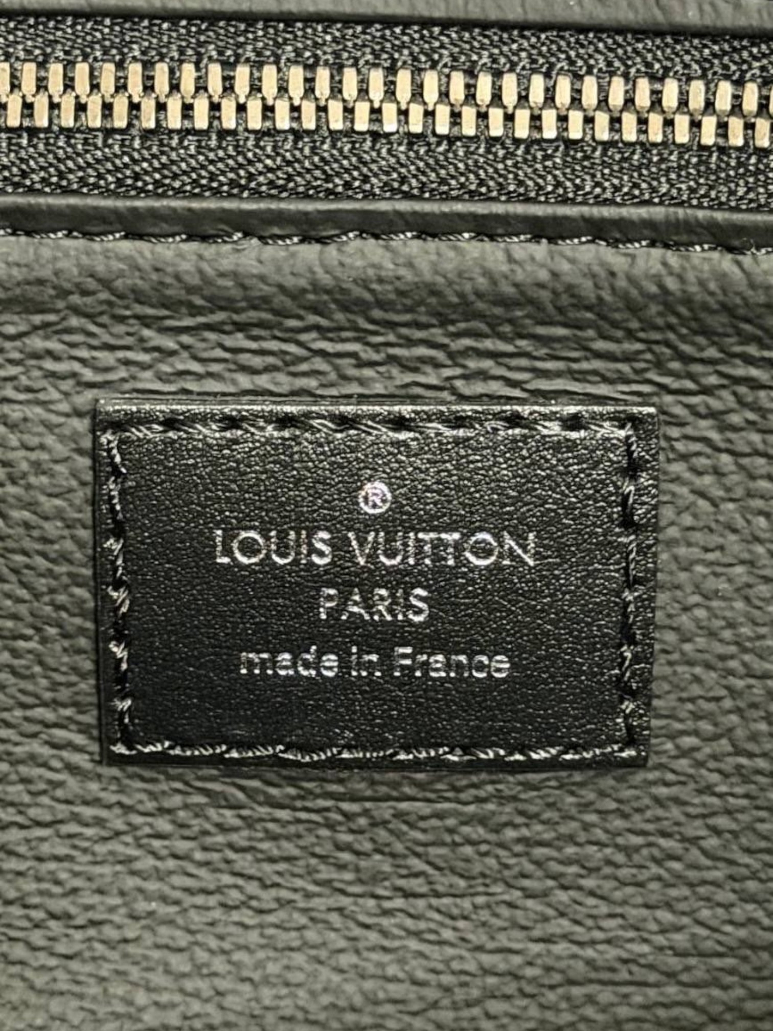 Аксессуары Louis Vuitton Dopp Kit  изображение #9