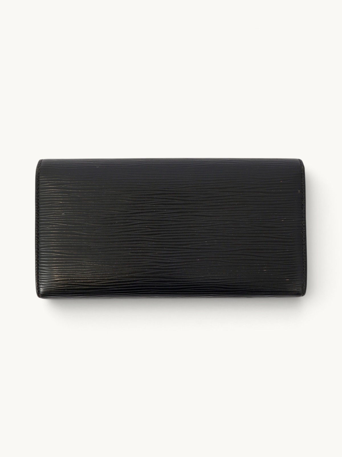 Louis Vuitton   2