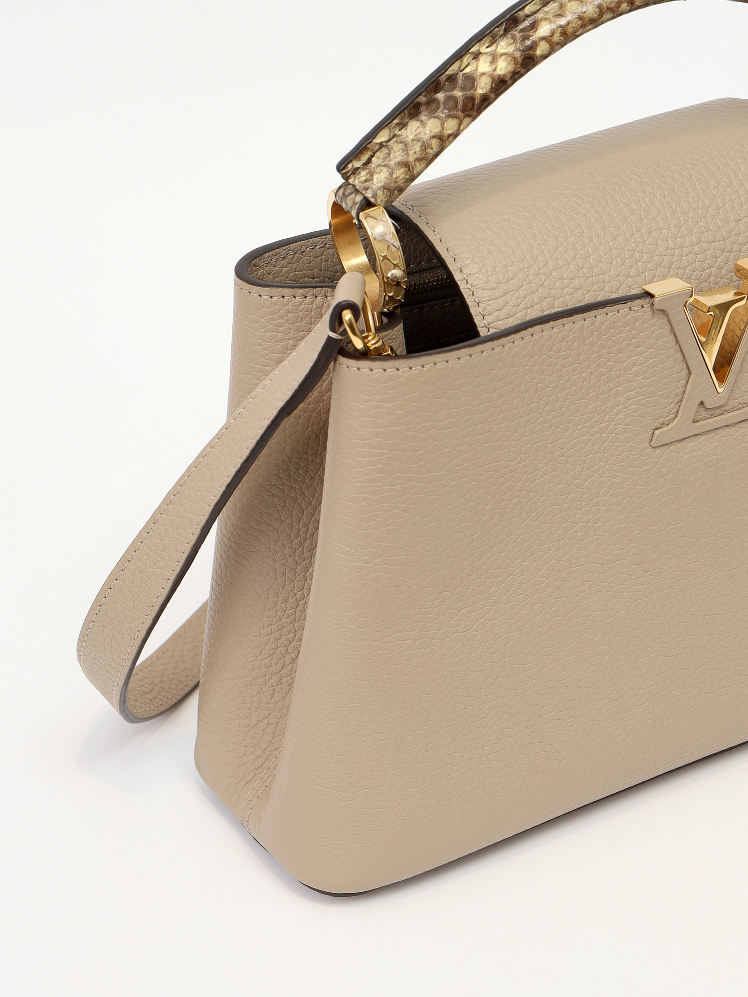 Сумки Louis Vuitton Capucines  изображение #8