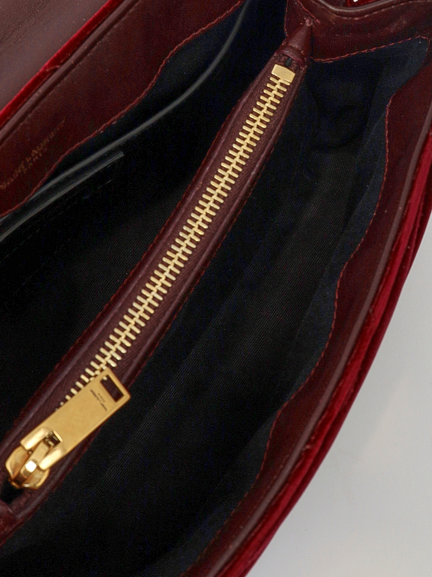 Сумки Saint Laurent LouLou изображение #12