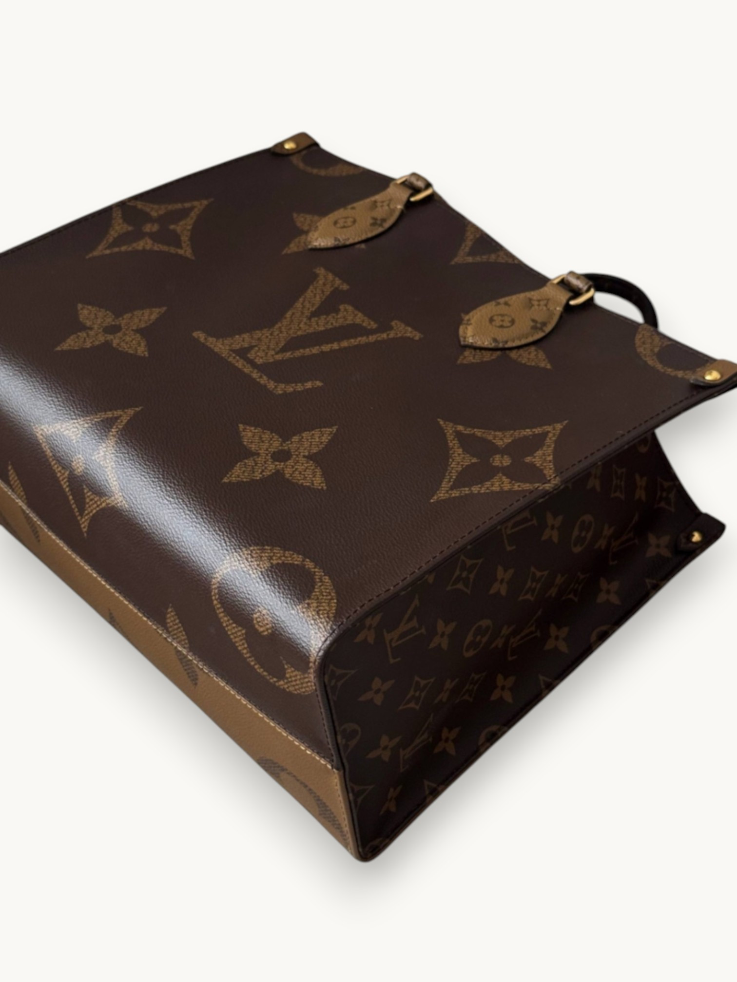 Сумки Louis Vuitton OnTheGo  изображение #9