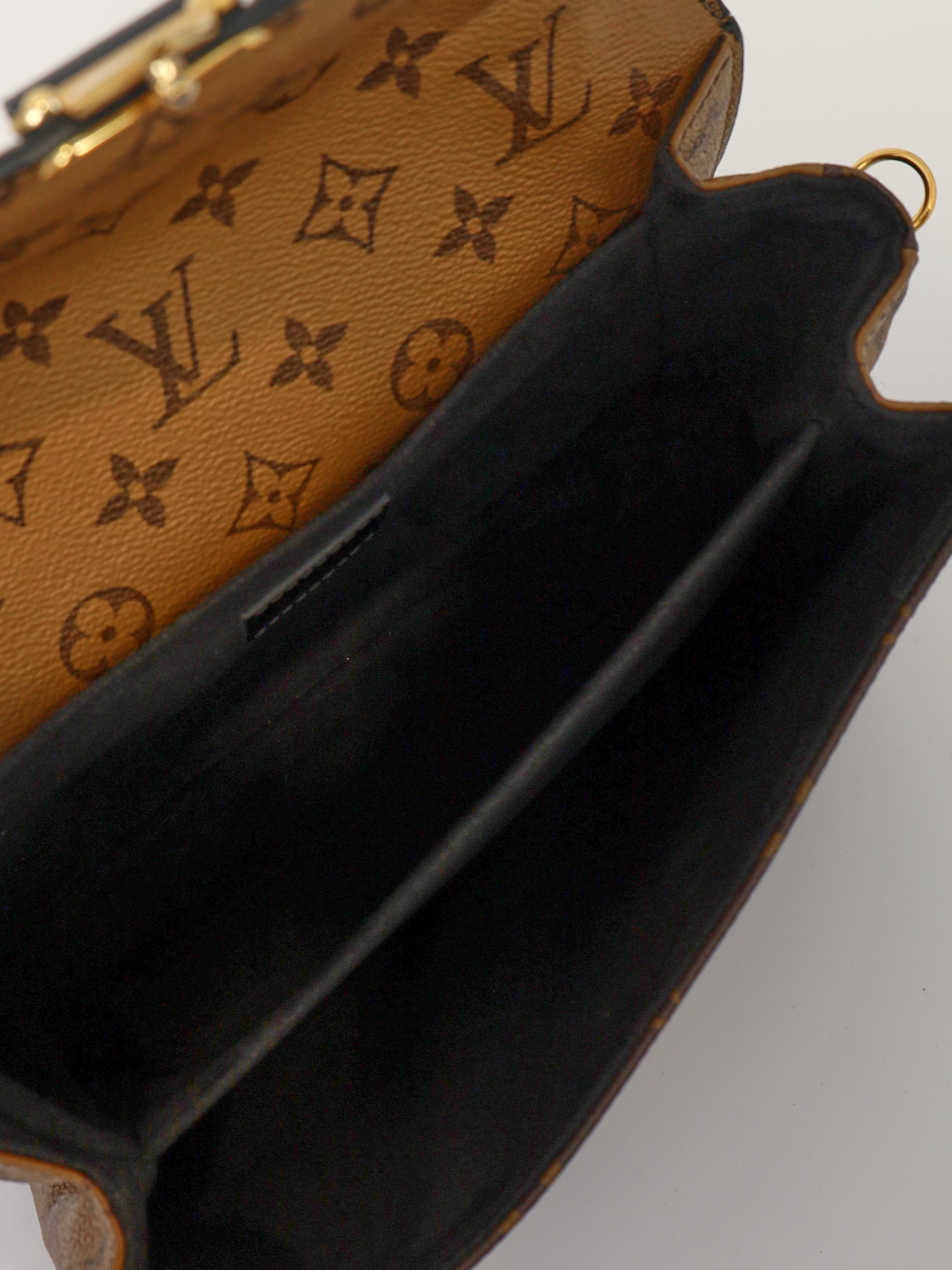 Сумки Louis Vuitton Pochette Metis  изображение #11