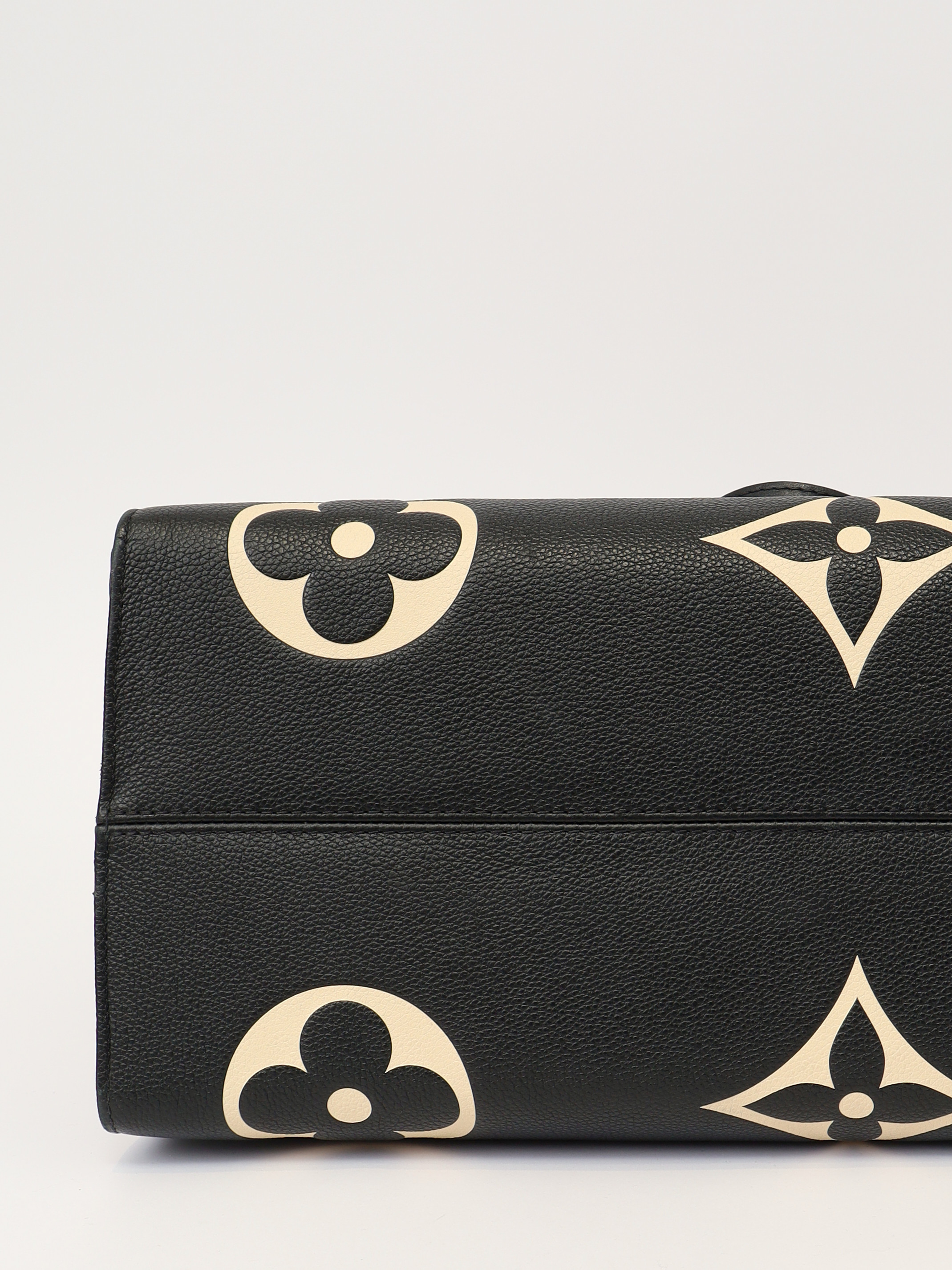 Сумки Louis Vuitton OnTheGo  изображение #8