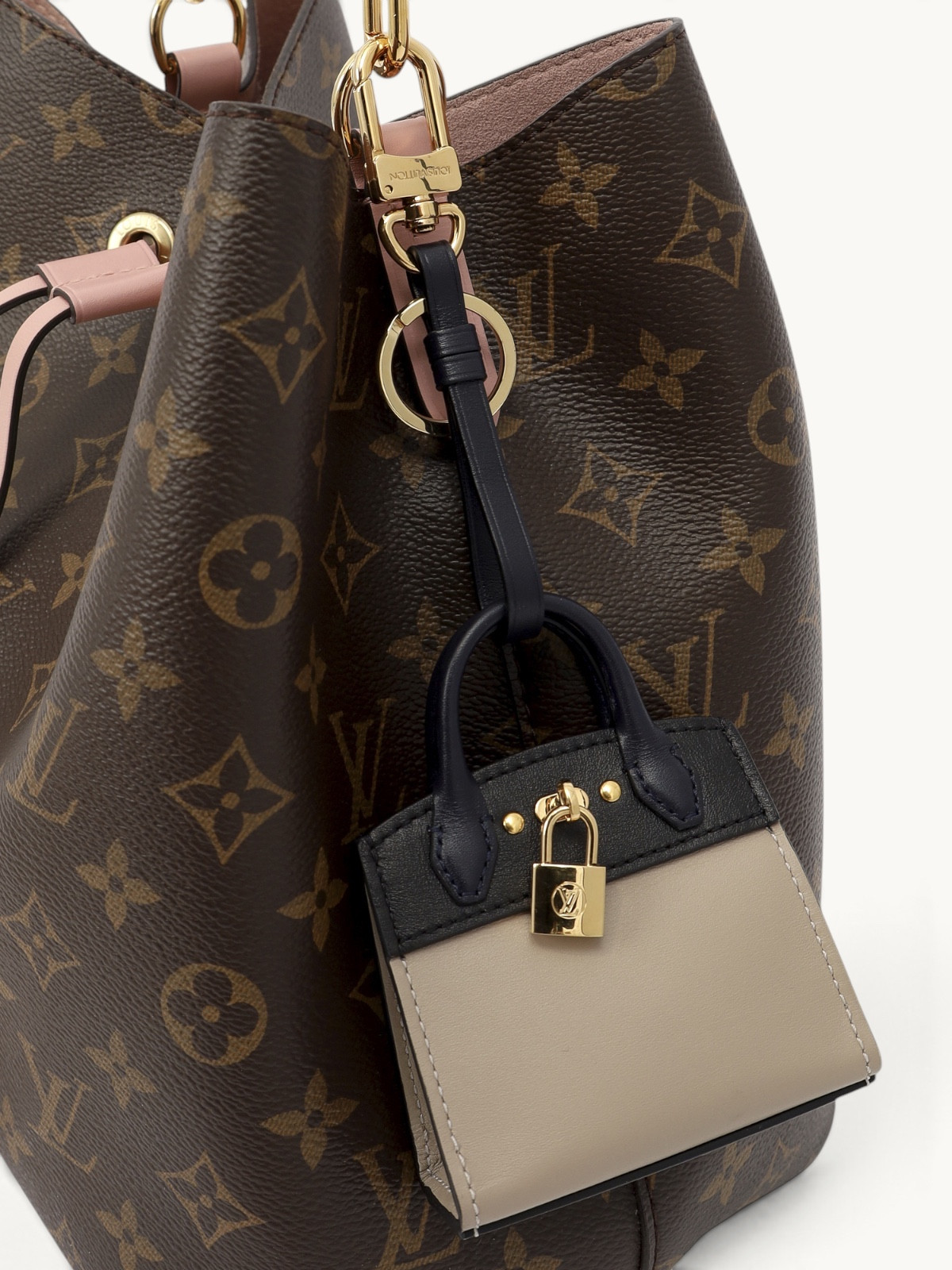 Аксессуары Louis Vuitton Charm изображение #4