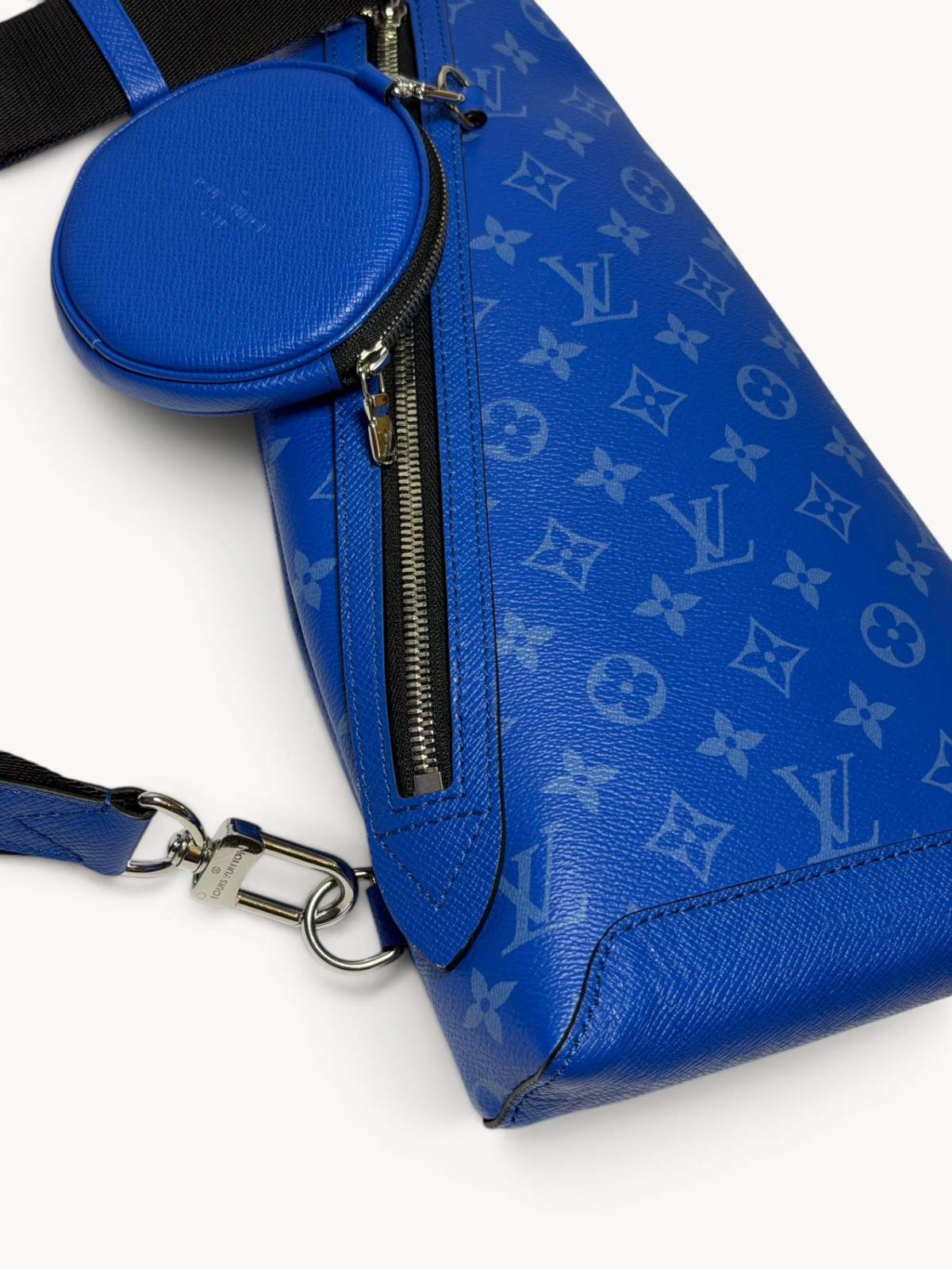 Сумки Louis Vuitton Duo Sling  изображение #6
