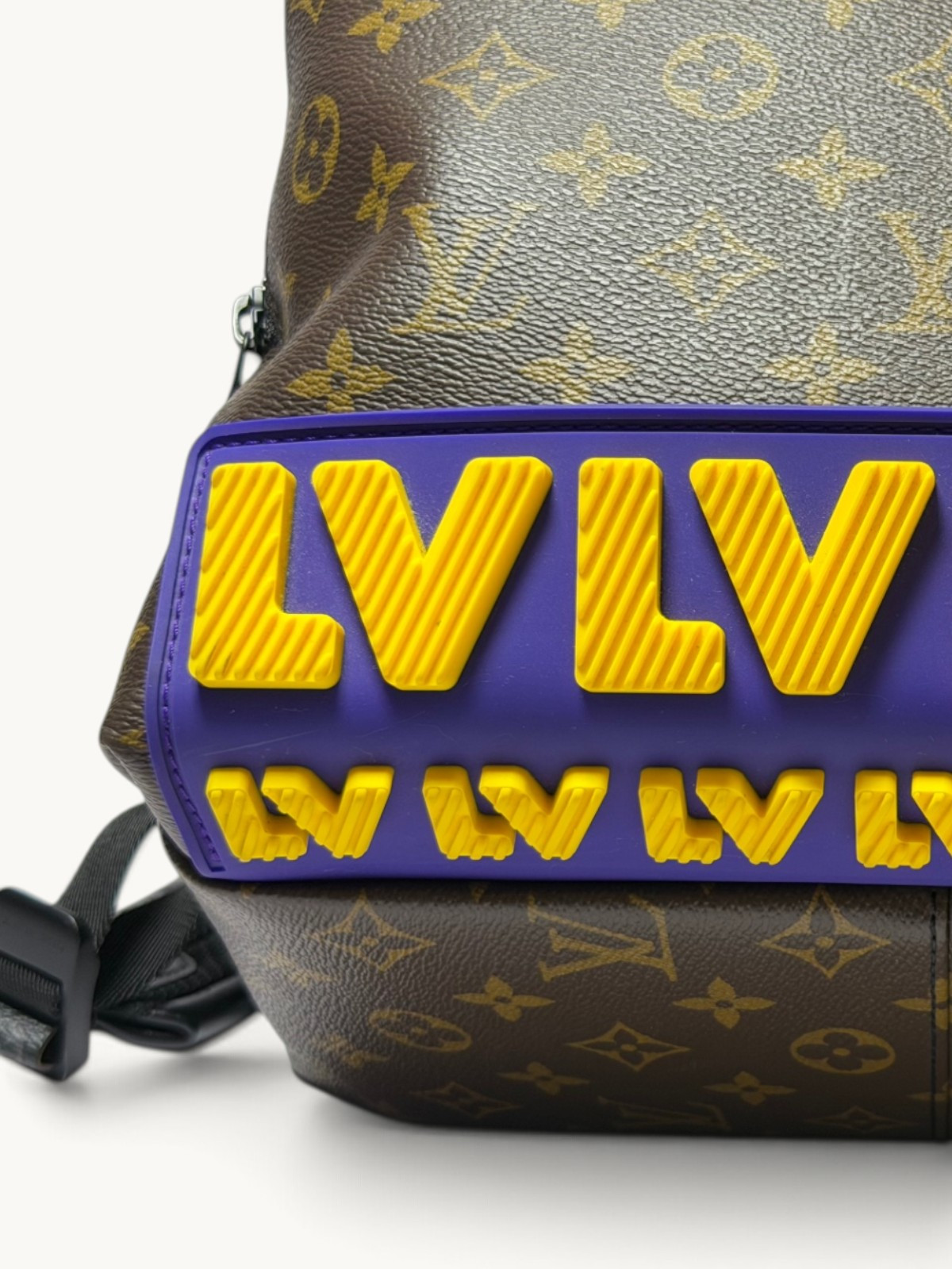 Сумки Louis Vuitton Discovery  изображение #7