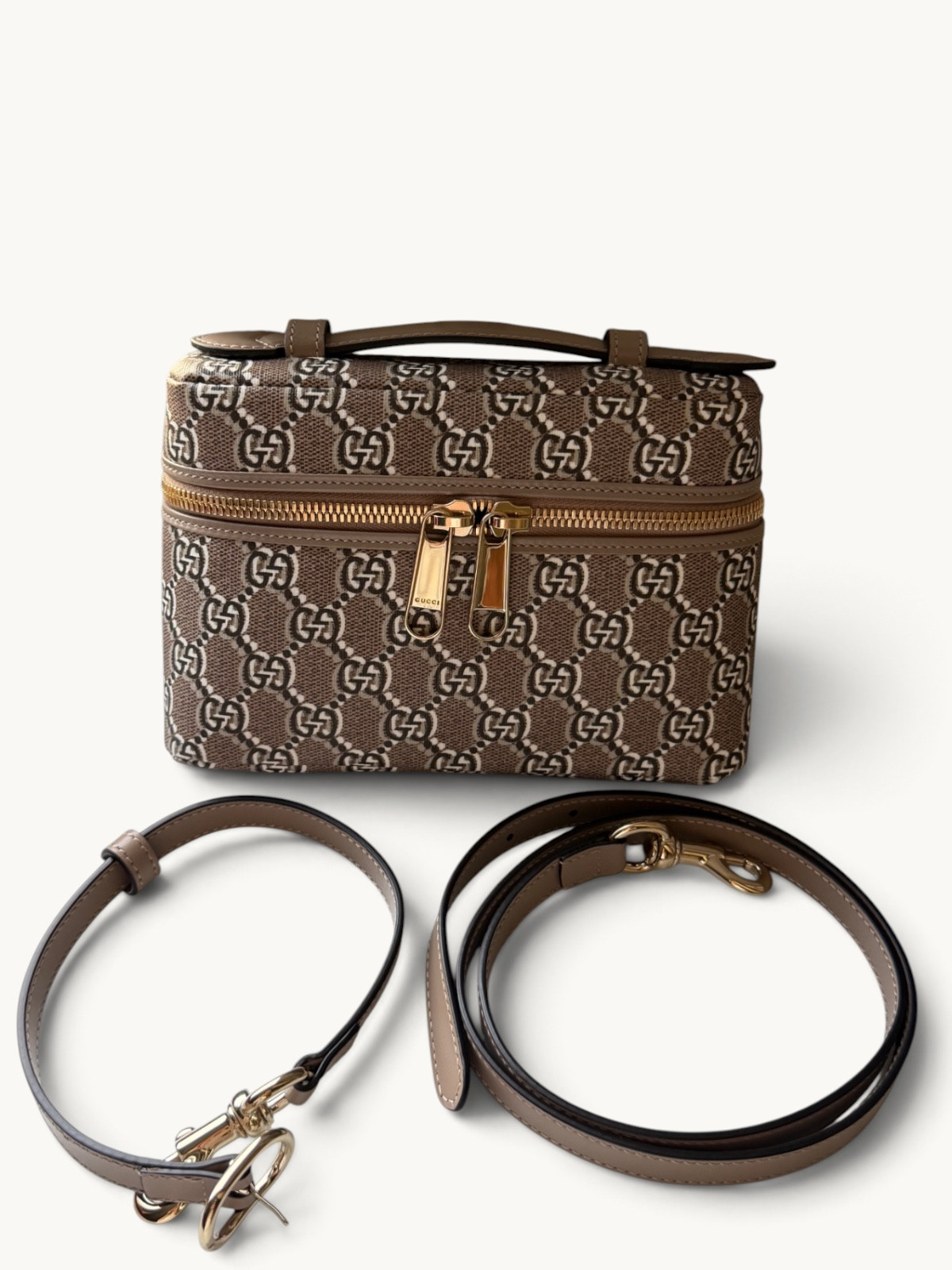 Сумки Gucci GG Shadow изображение #3