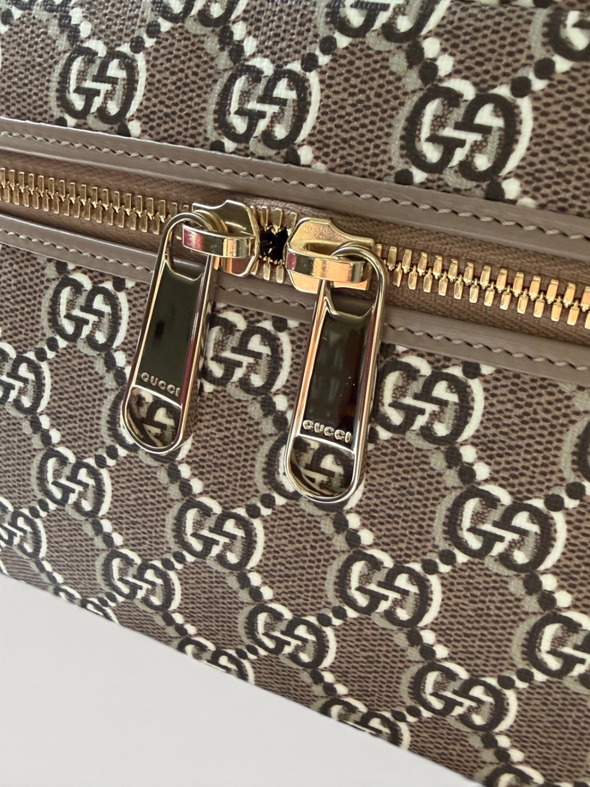 Сумки Gucci GG Shadow изображение #4