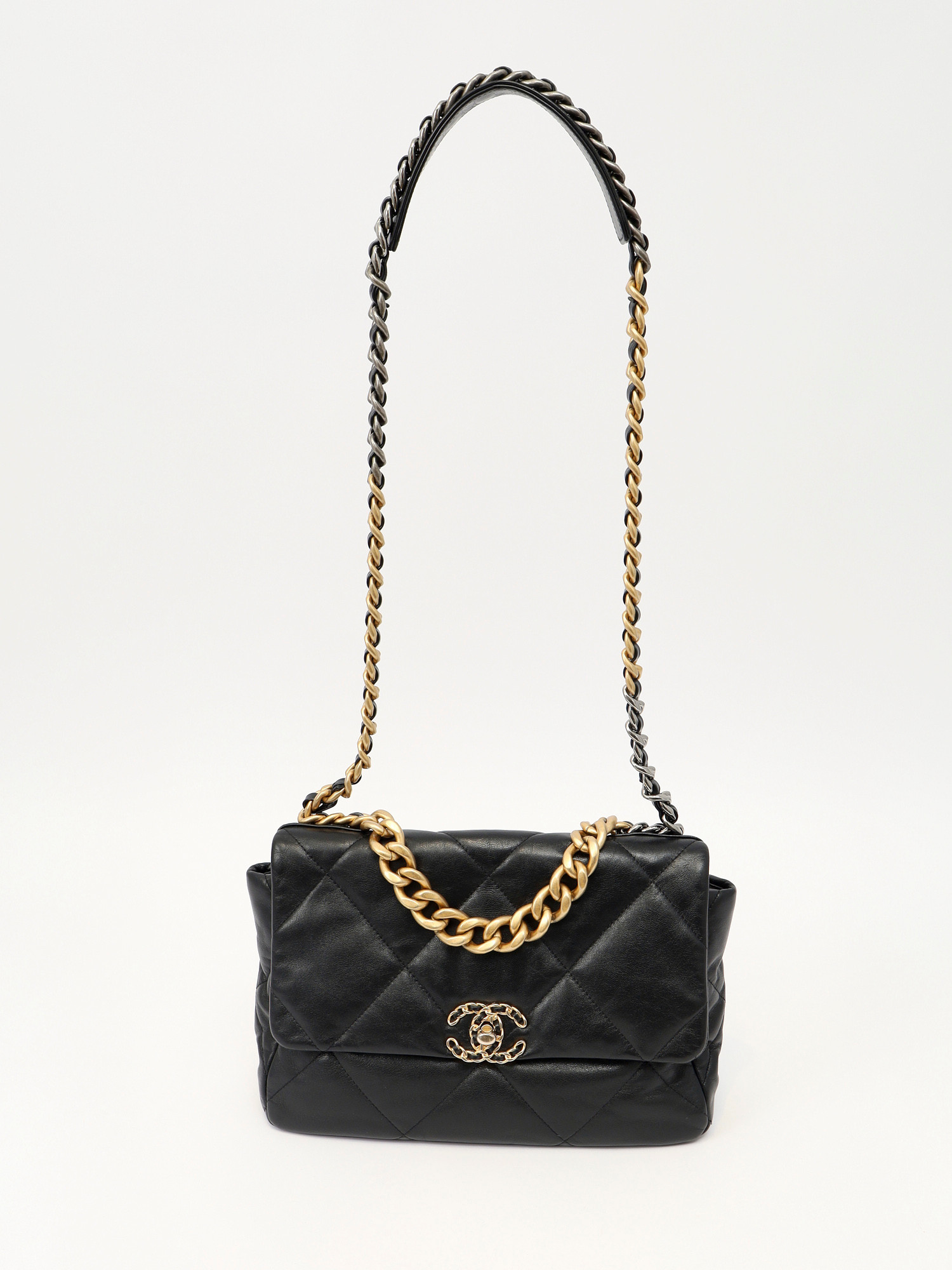 Chanel 19  5