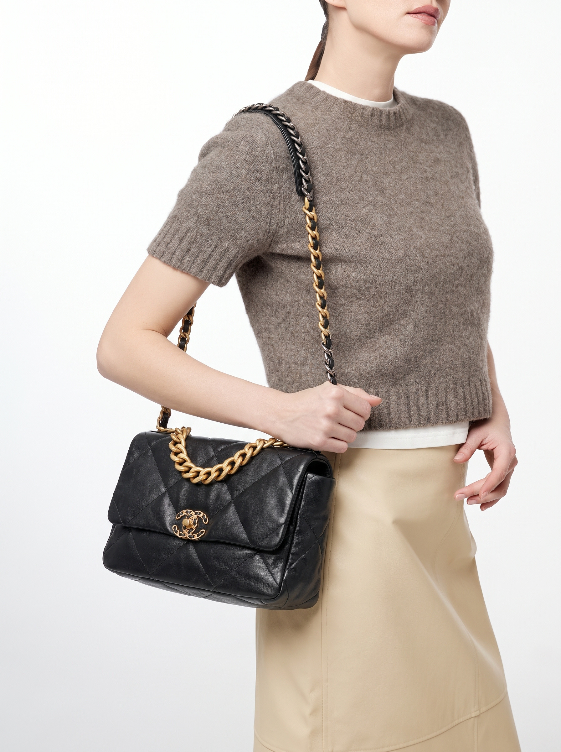 Chanel 19  2