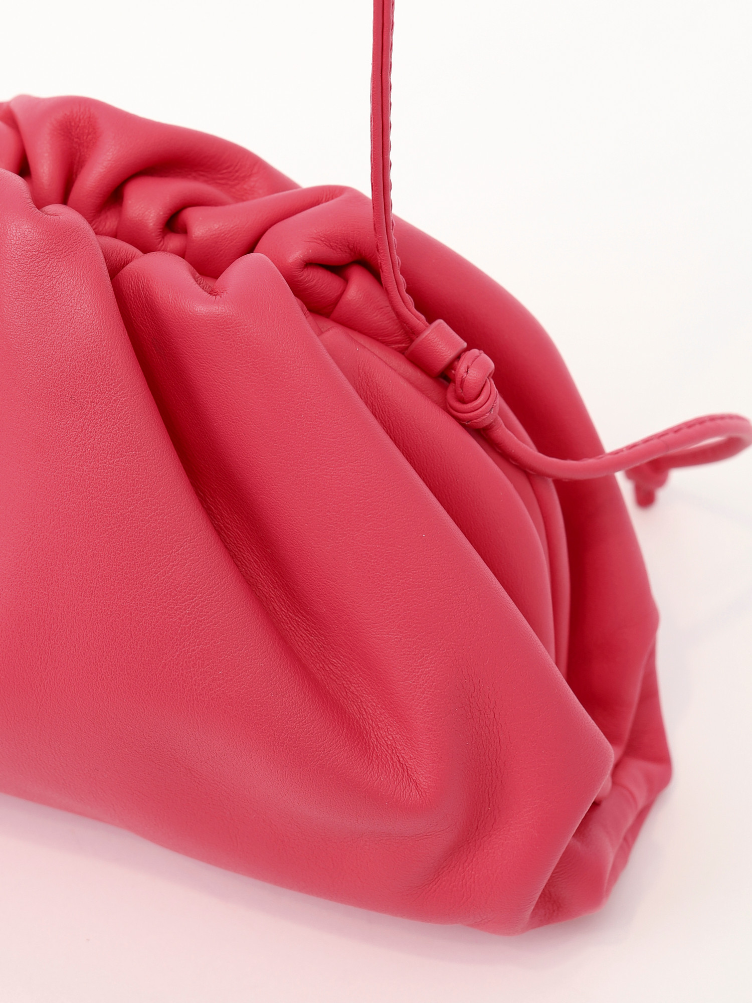 Сумки Bottega Veneta Pouch изображение #7