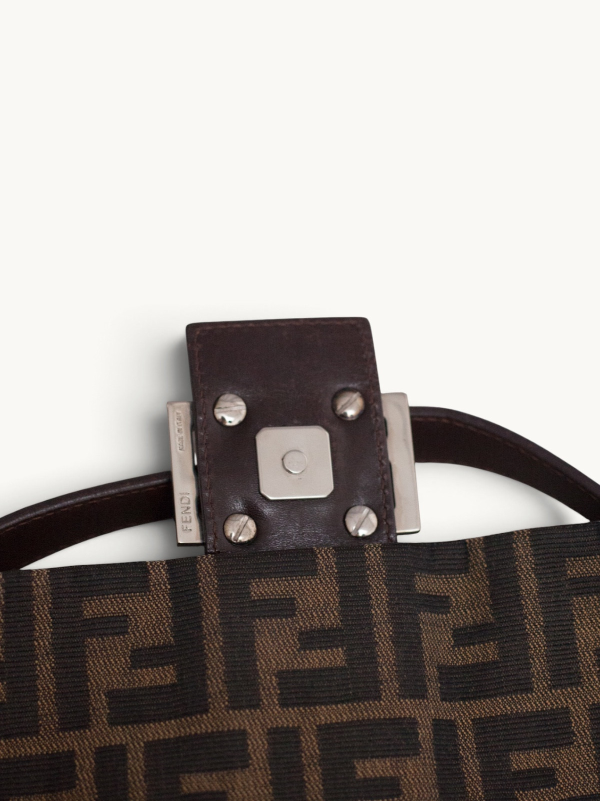 Сумки Fendi Baguette изображение #9