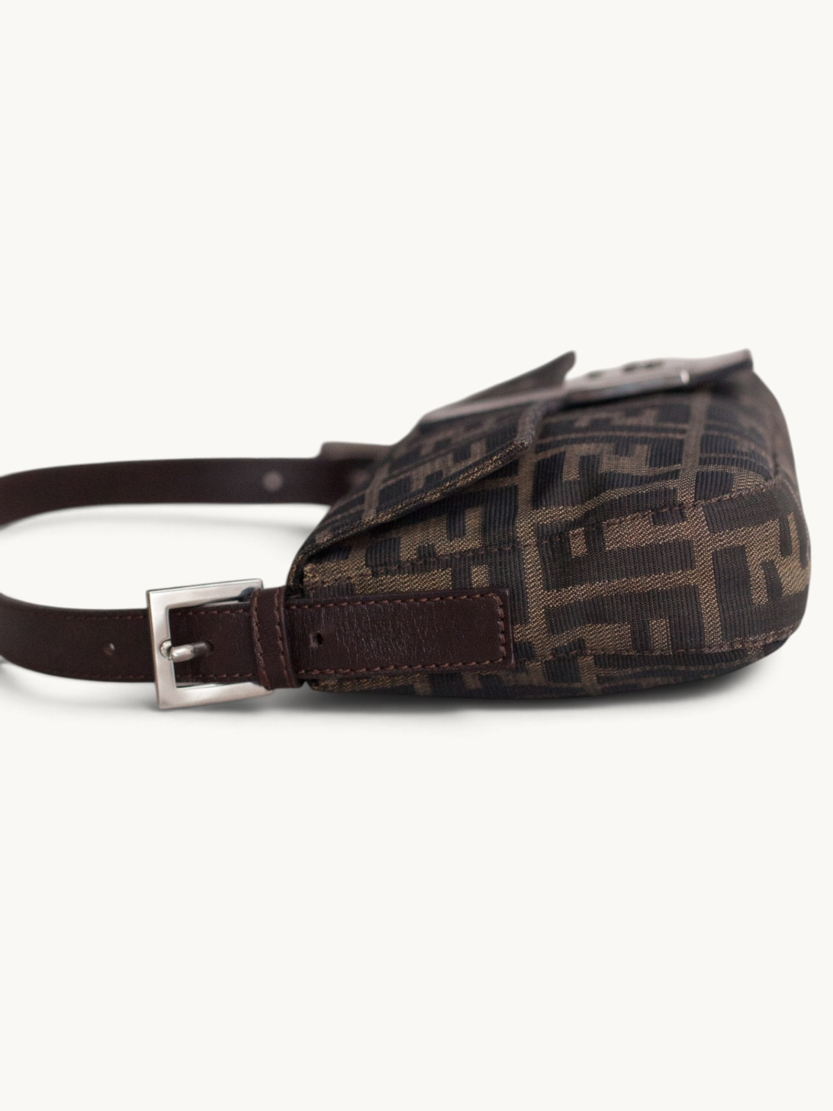 Сумки Fendi Baguette изображение #6