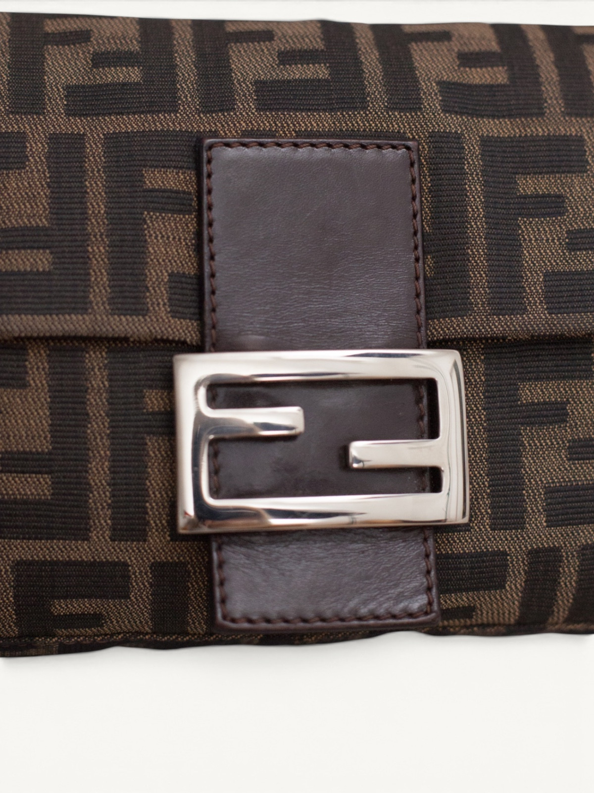 Сумки Fendi Baguette изображение #4