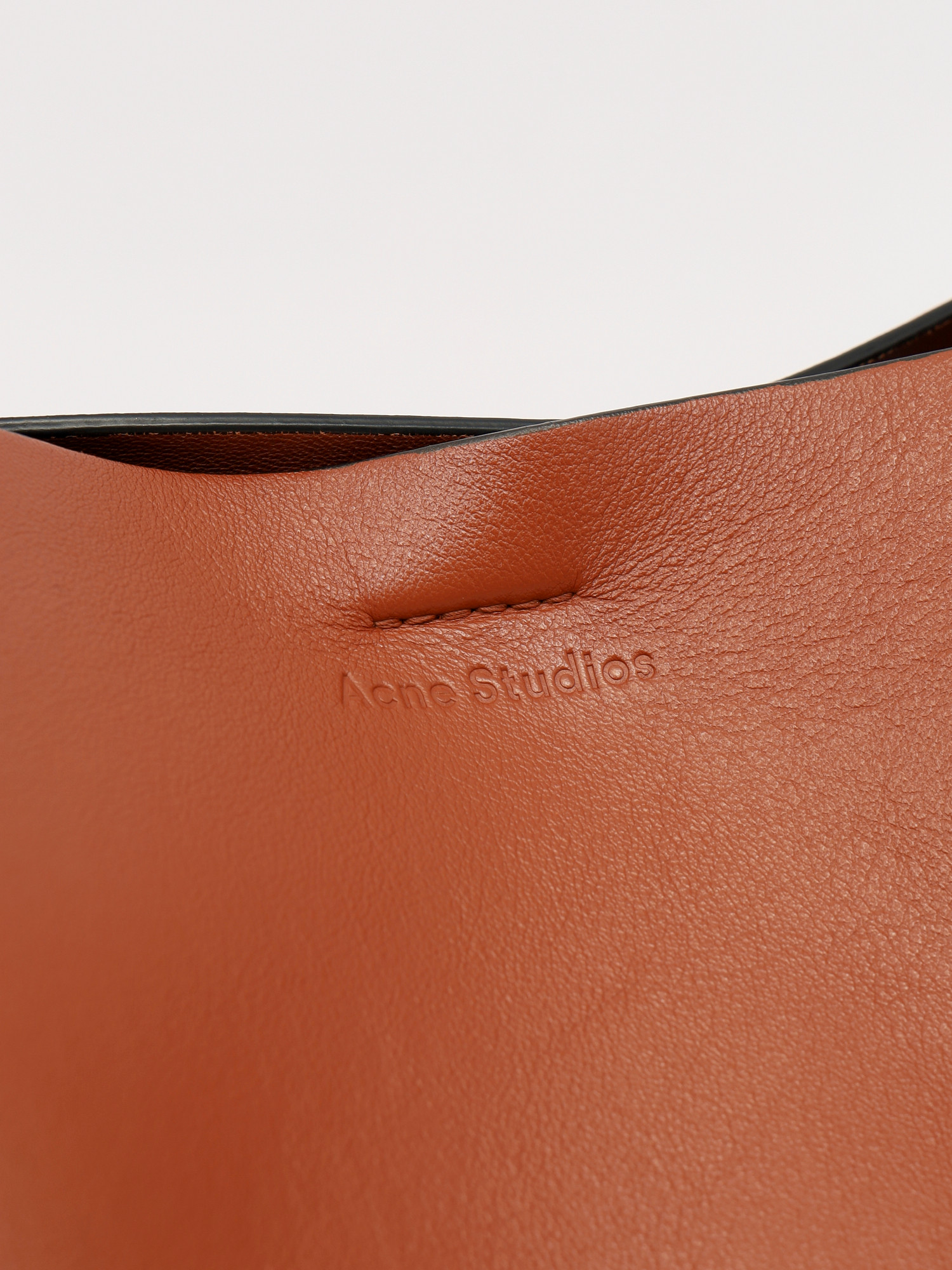 Сумки Acne Studios Musubi изображение #6