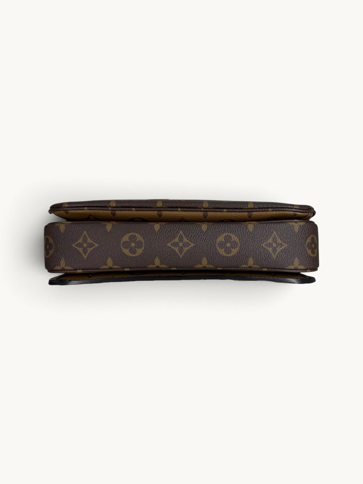 Сумки Louis Vuitton Pochette Metis изображение #4