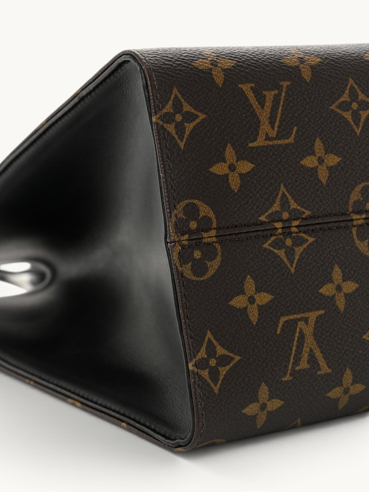 Сумки Louis Vuitton OnTheGo изображение #5