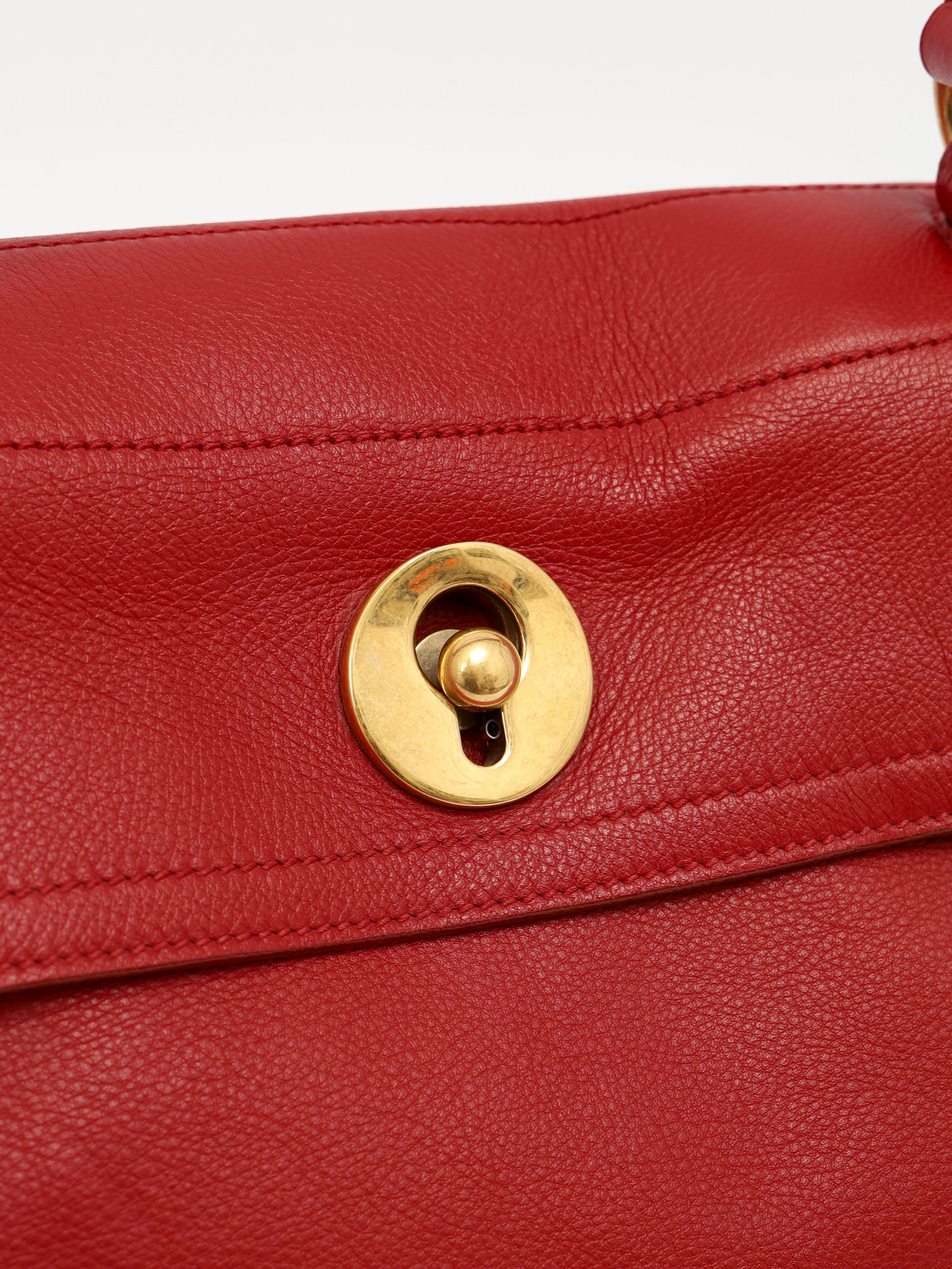 Saint Laurent Muse Two  5