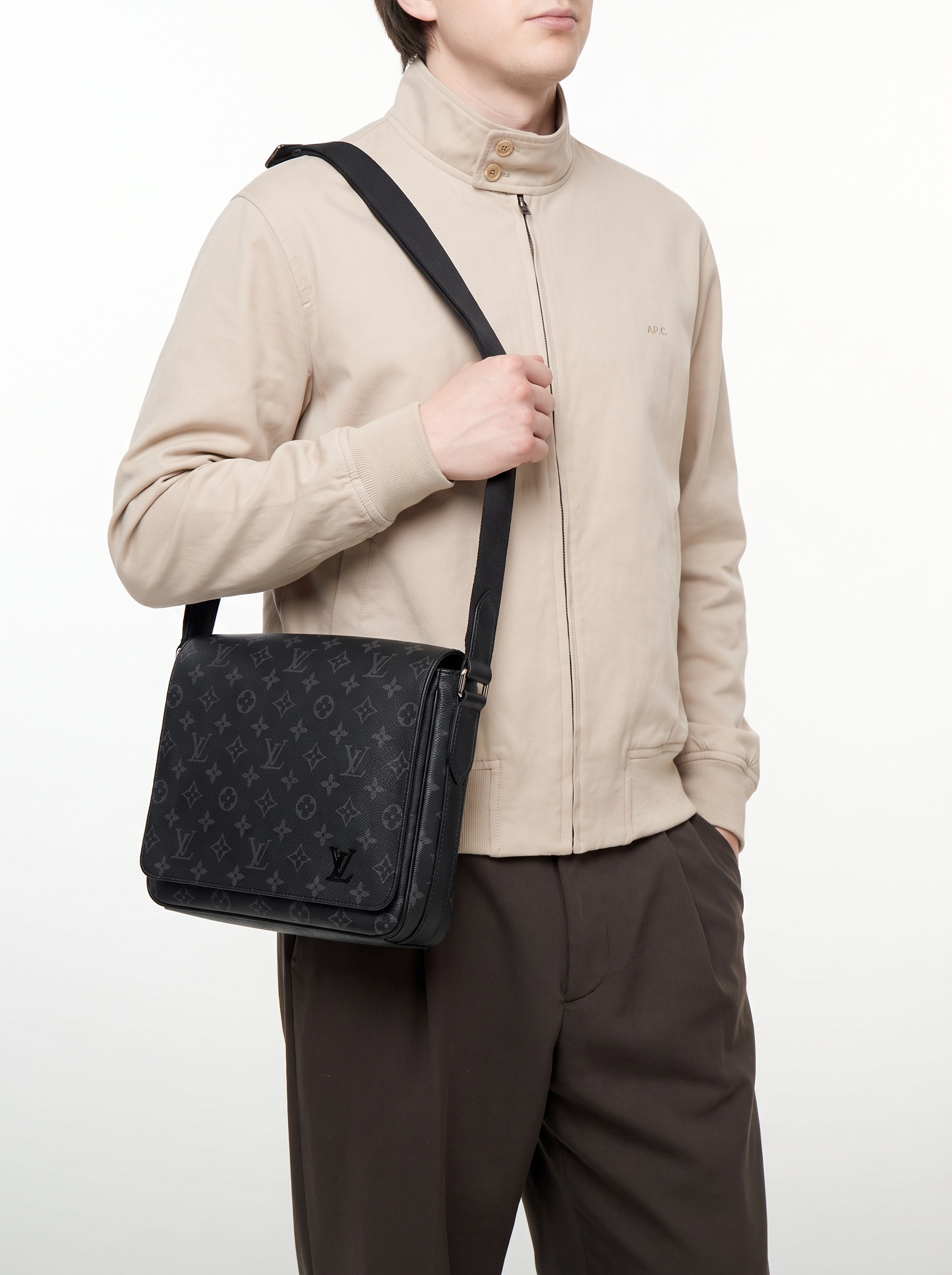 Louis Vuitton District  2