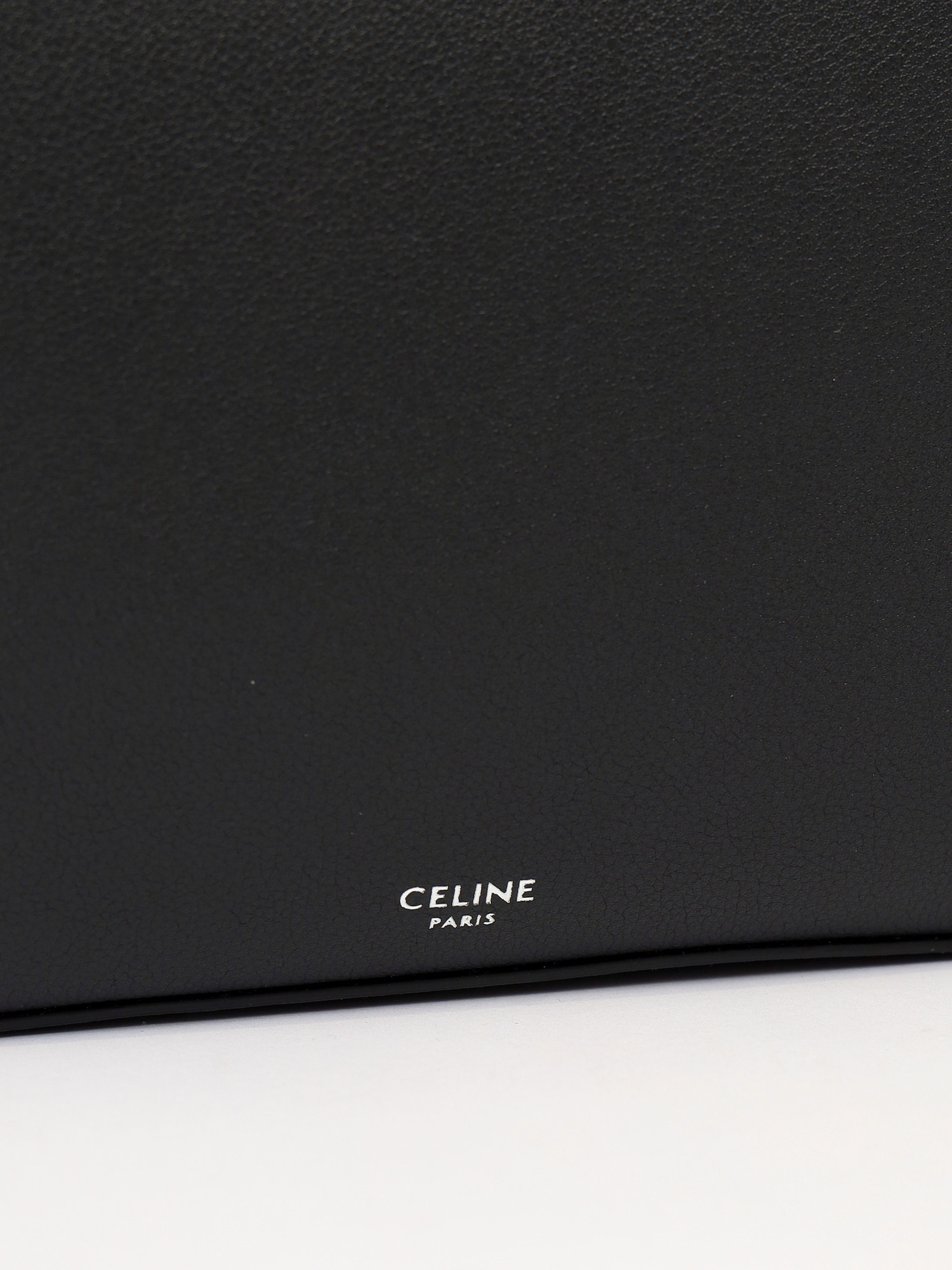 Celine Messenger  5