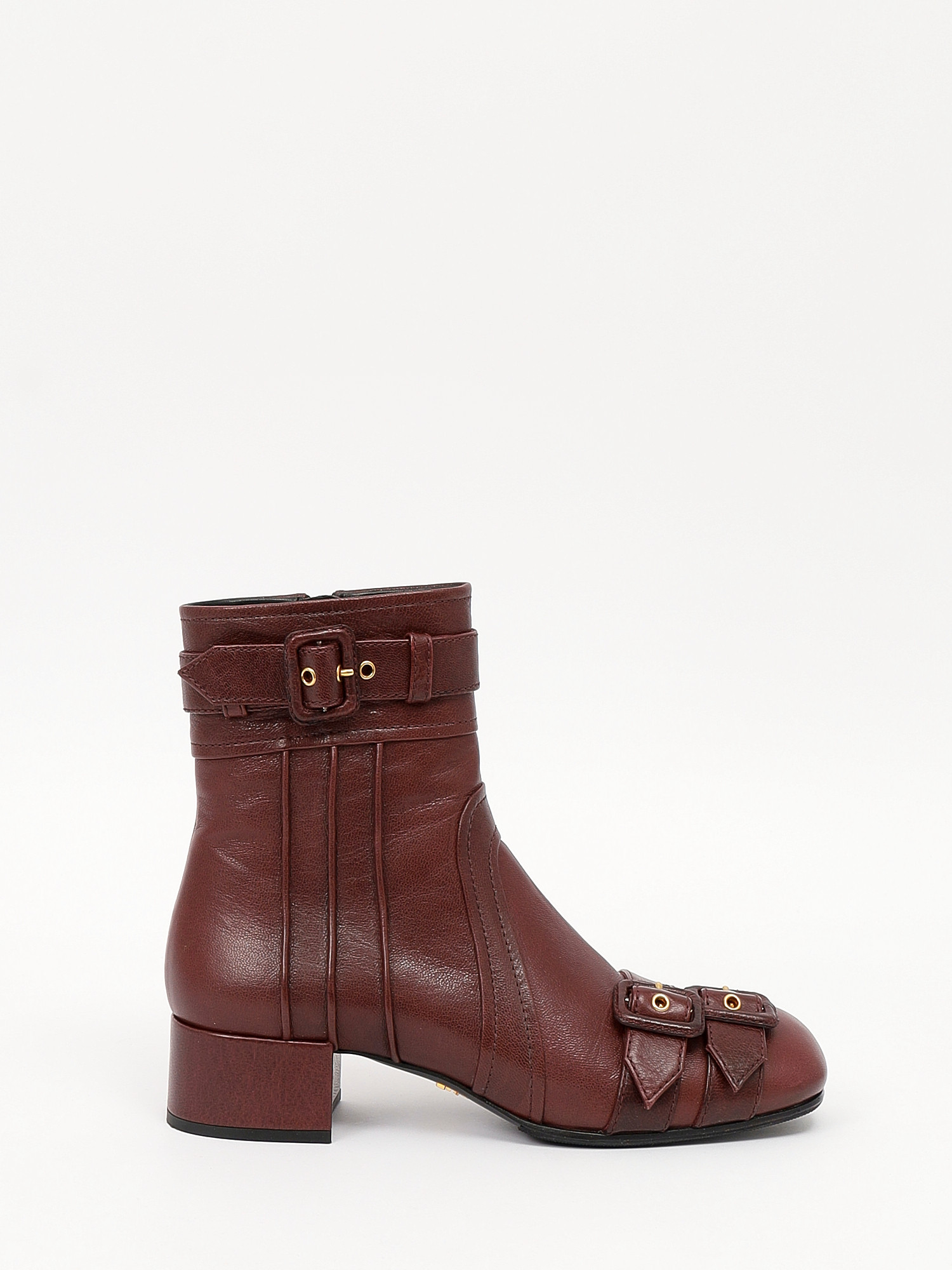Prada  39.5