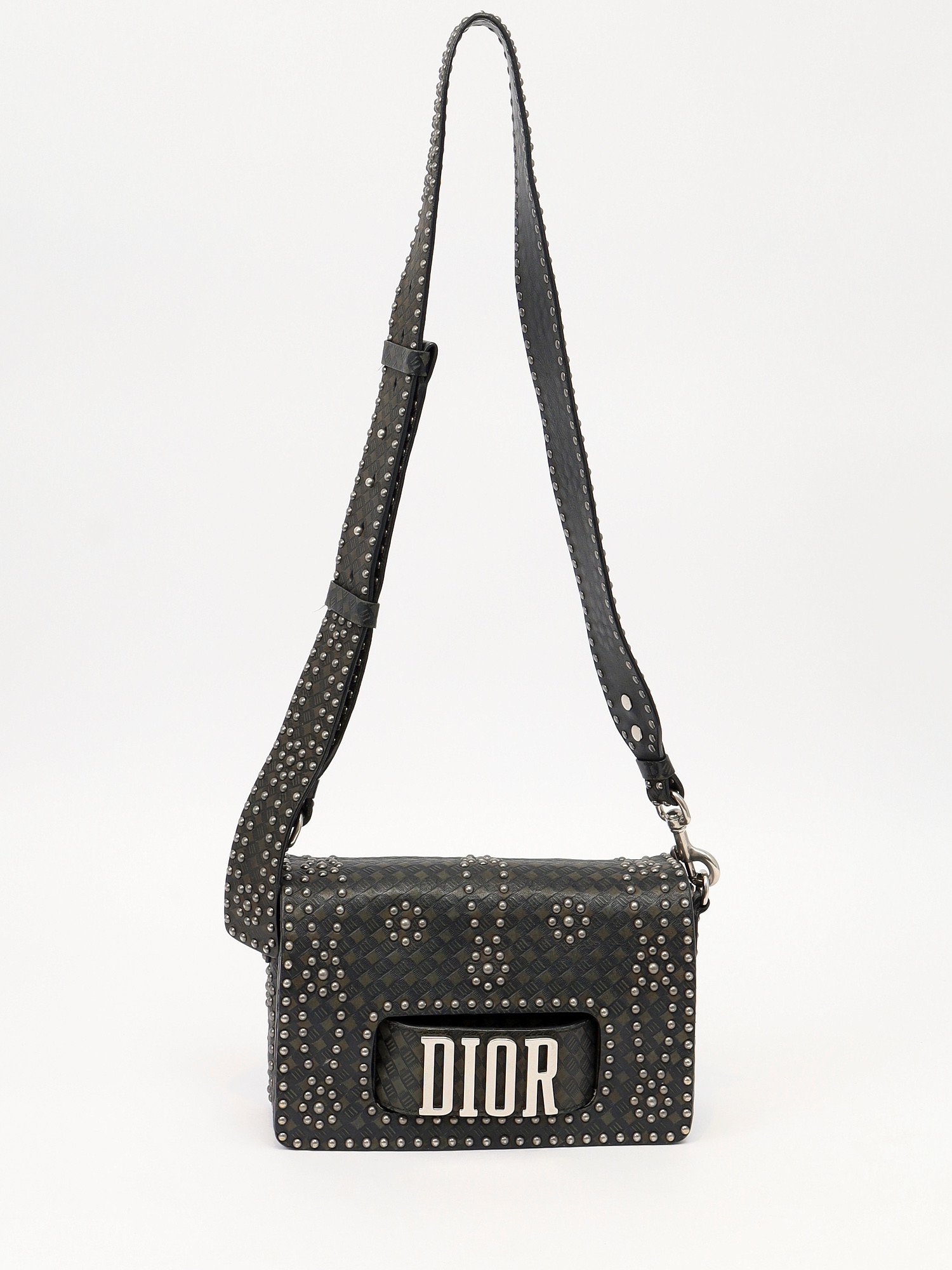 Dior Revolution  5