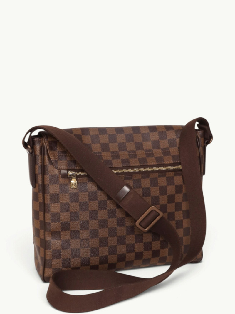 Louis Vuitton District  5