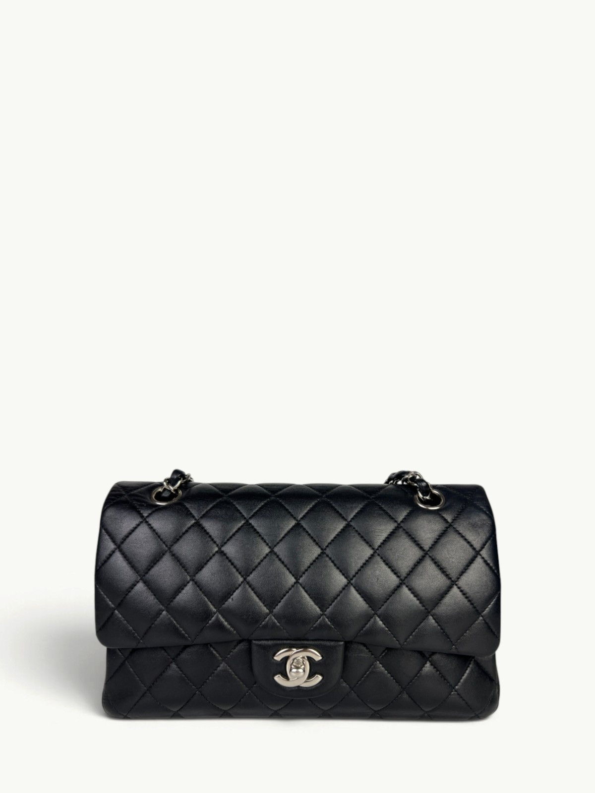 Chanel Timeless Classic 