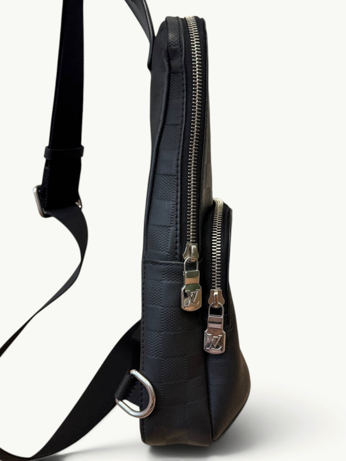 Louis Vuitton Avenue  5