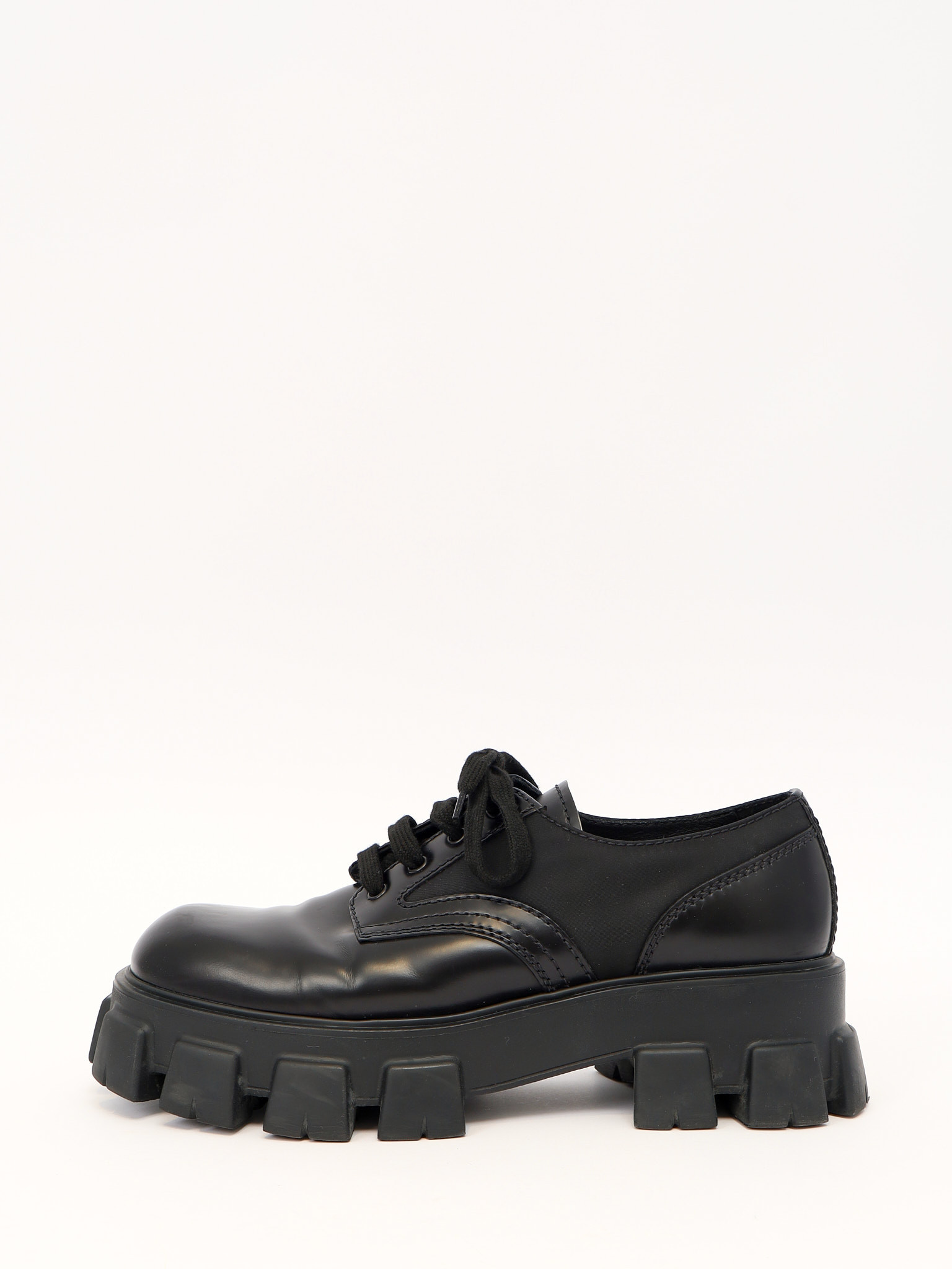 Prada  44 2