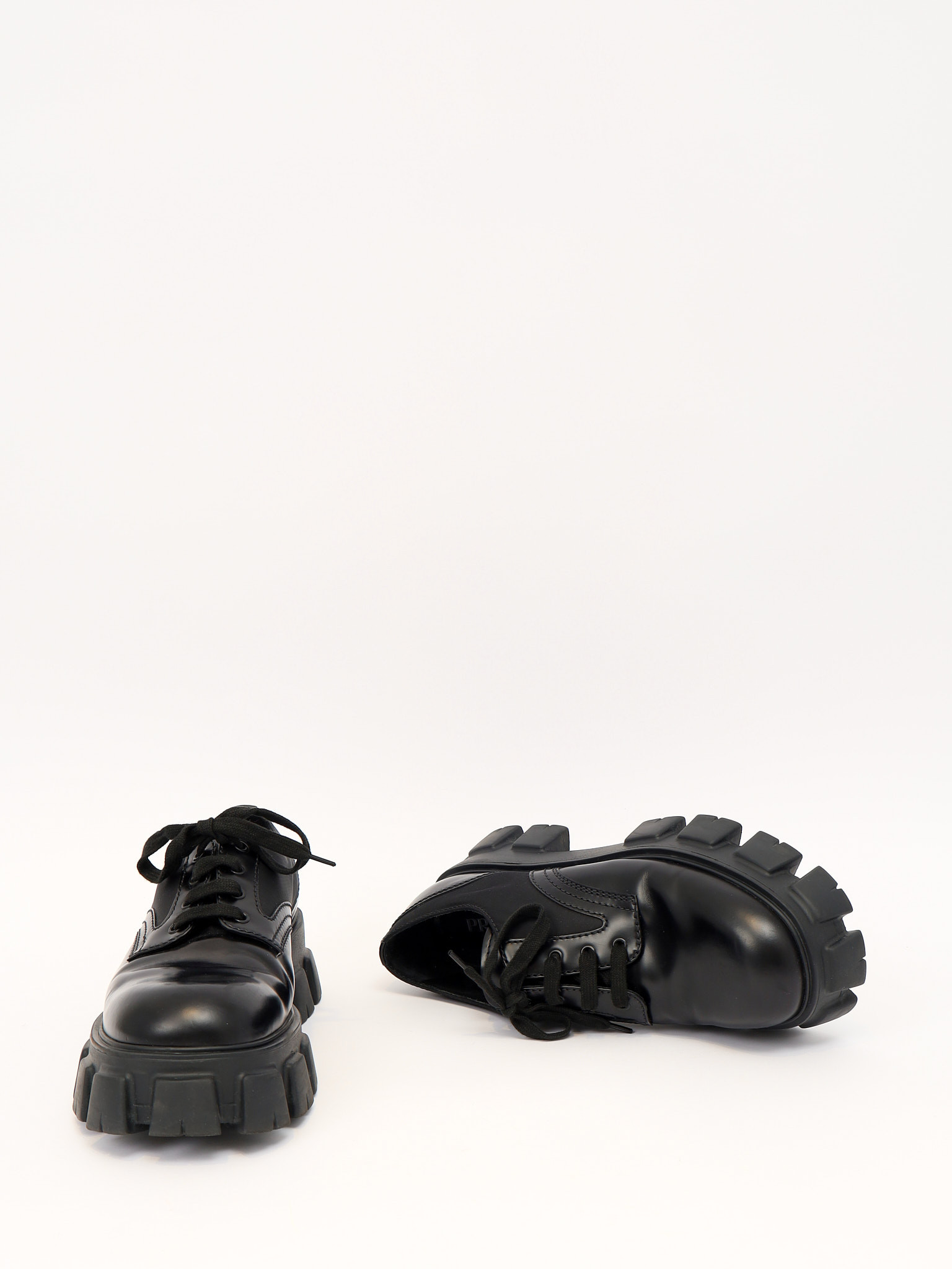 Prada  44 5