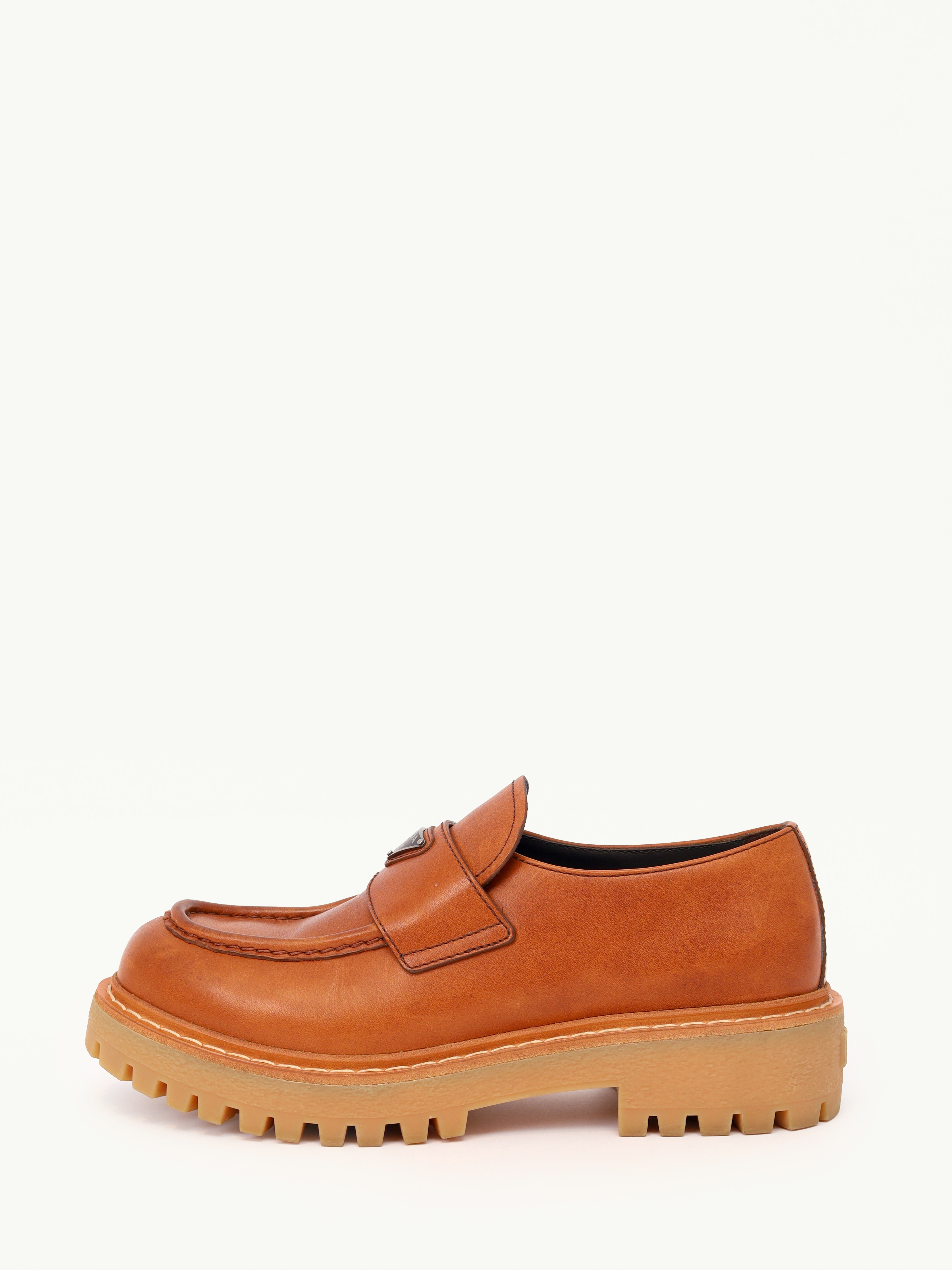 Prada  40 2
